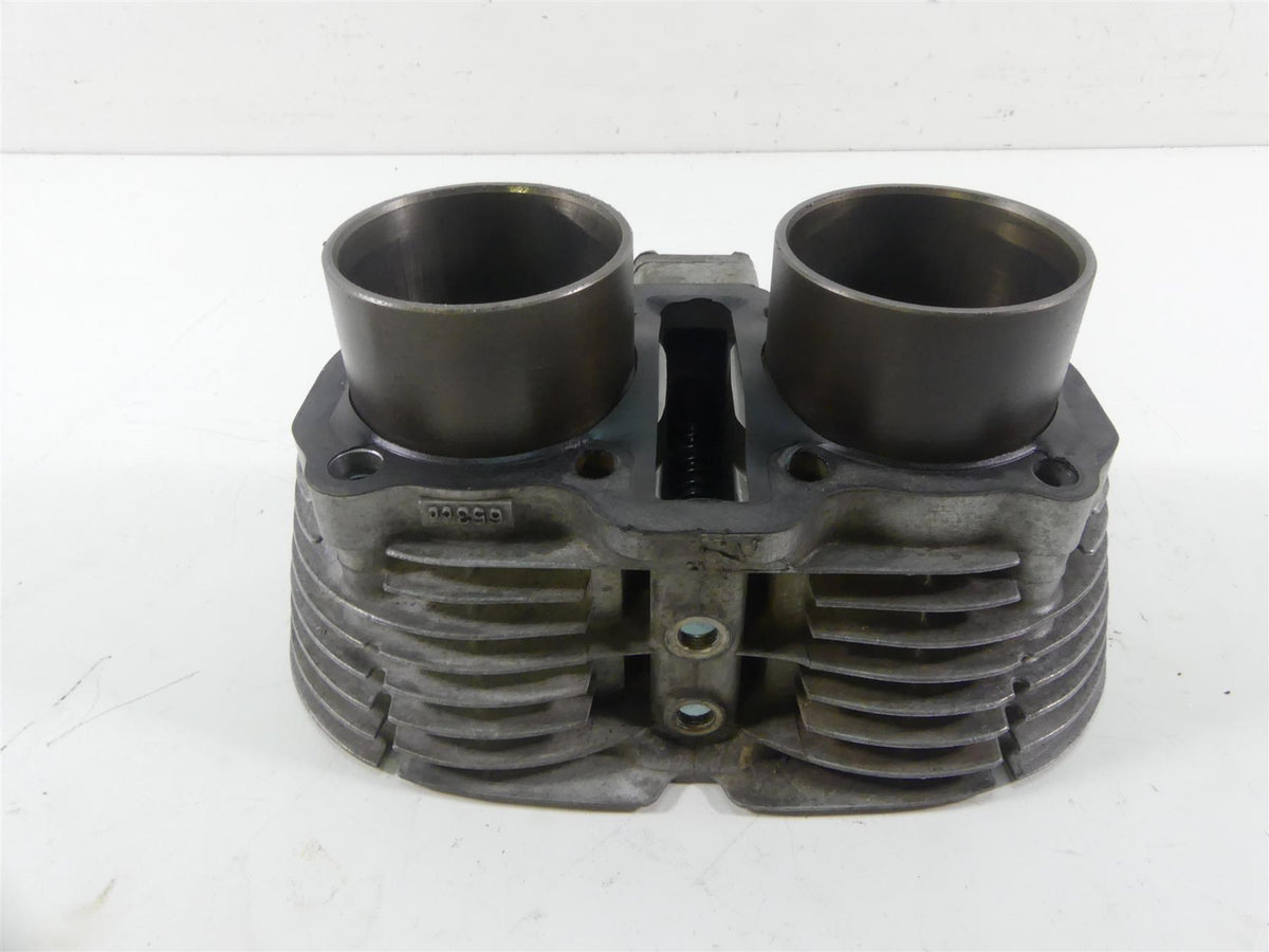 1978 Yamaha XS650 SE Special Cylinder Jugs & Piston Set 306-11310-01-00 {{ shop.shopifyCountryName }} - Mototech271