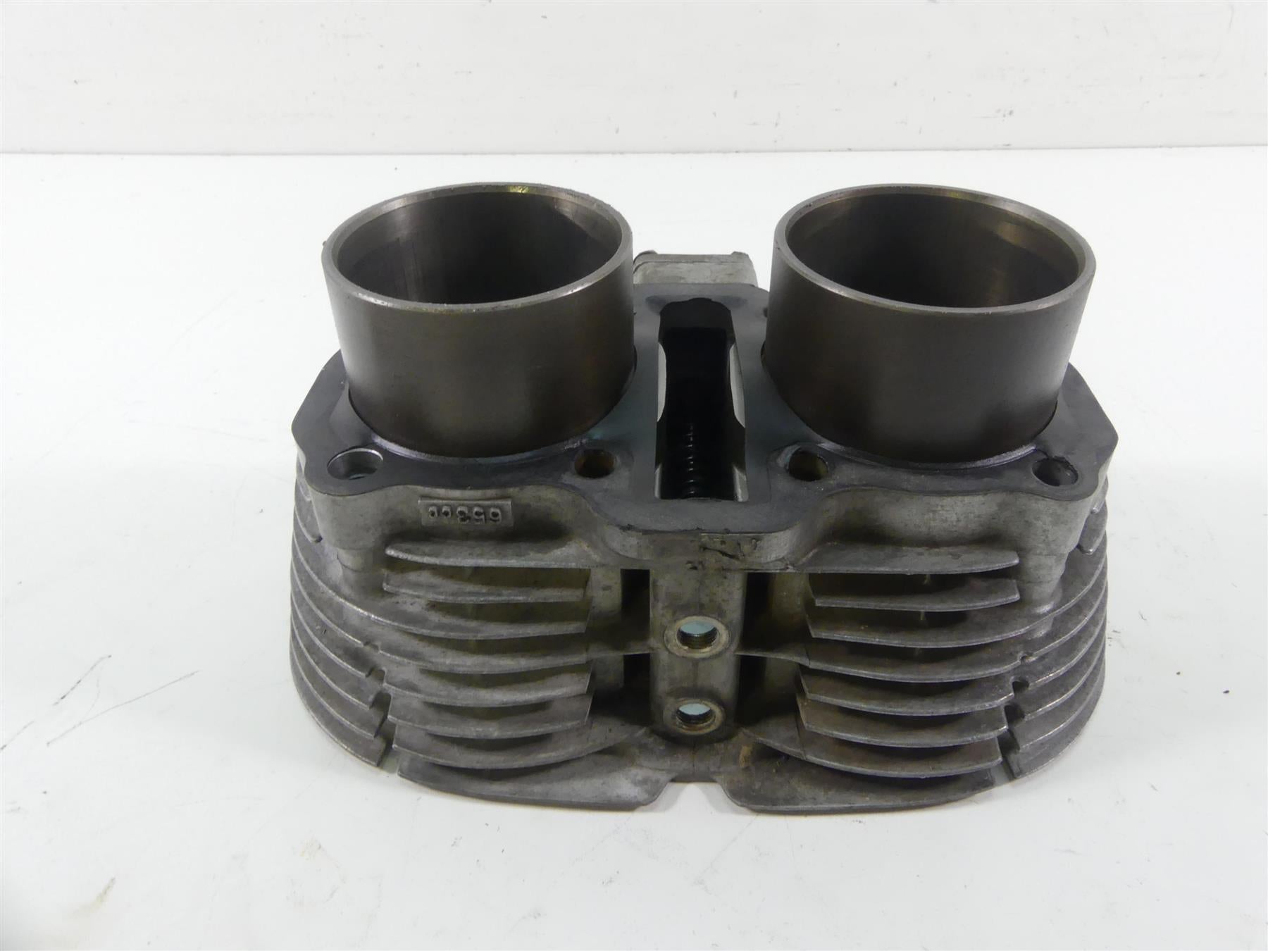 1978 Yamaha XS650 SE Special Cylinder Jugs & Piston Set 306-11310-01-00 {{ shop.shopifyCountryName }} - Mototech271