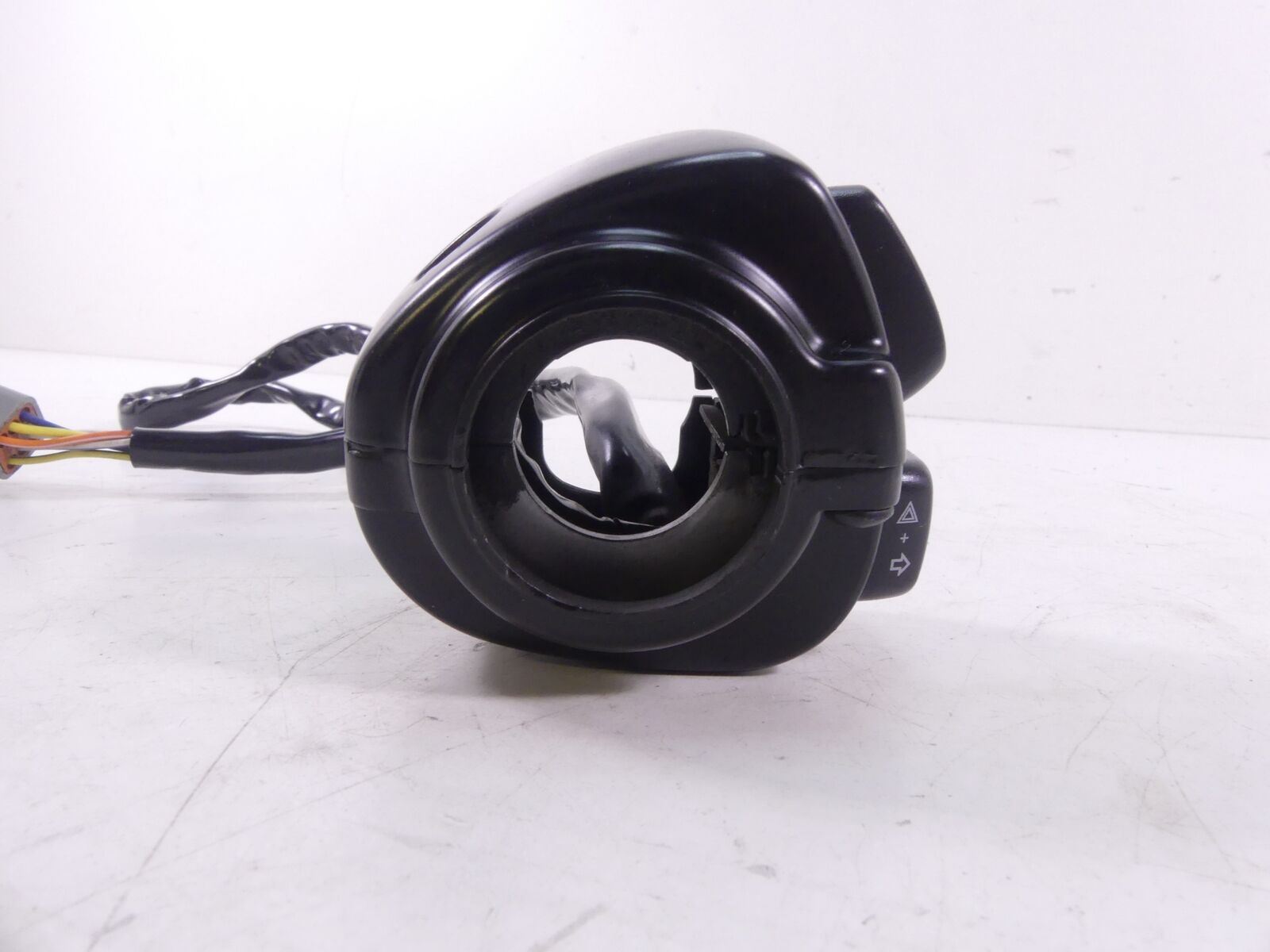 2001 Harley Davidson Sportster XL883 Left Hand Control Switch Blinker 71682-06A {{ shop.shopifyCountryName }} - Mototech271