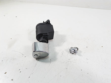 2013 Harley Touring FLHX Street Glide Ignition Switch Lock Set - Vin 71572-06 {{ shop.shopifyCountryName }} - Mototech271