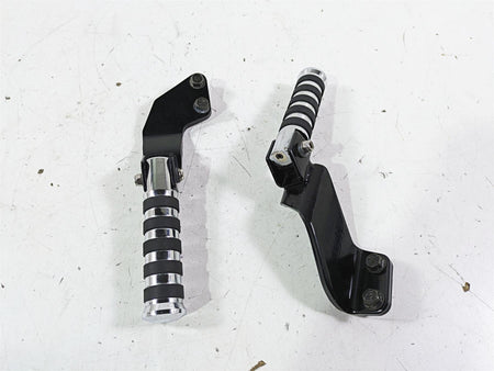 2002 Honda VTX1800 Retro Rear Passenger Footpeg Set 50680-MCV-000 50685-MCV-000 {{ shop.shopifyCountryName }} - Mototech271