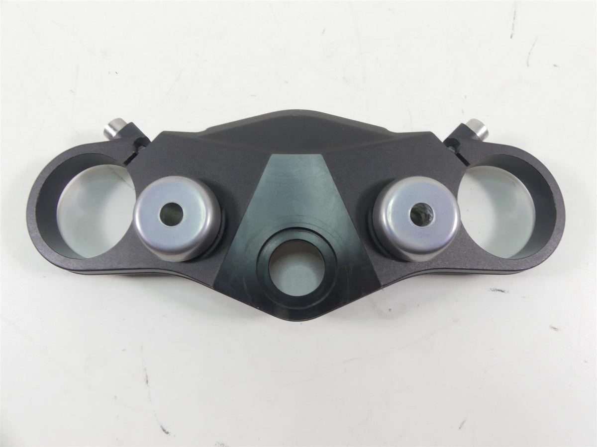 2020 Triumph Speed Triple RS 1050 Upper Triple Tree Steering Clamp T2042324 {{ shop.shopifyCountryName }} - Mototech271