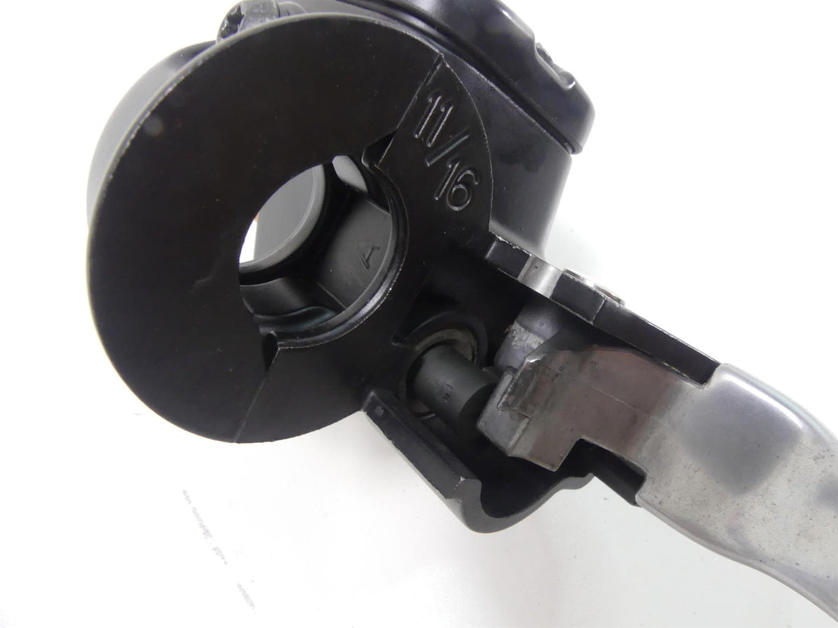 2009 Harley FXDF Dyna Fat Bob Front Brake Master Cylinder 11/16" 45170-08F {{ shop.shopifyCountryName }} - Mototech271