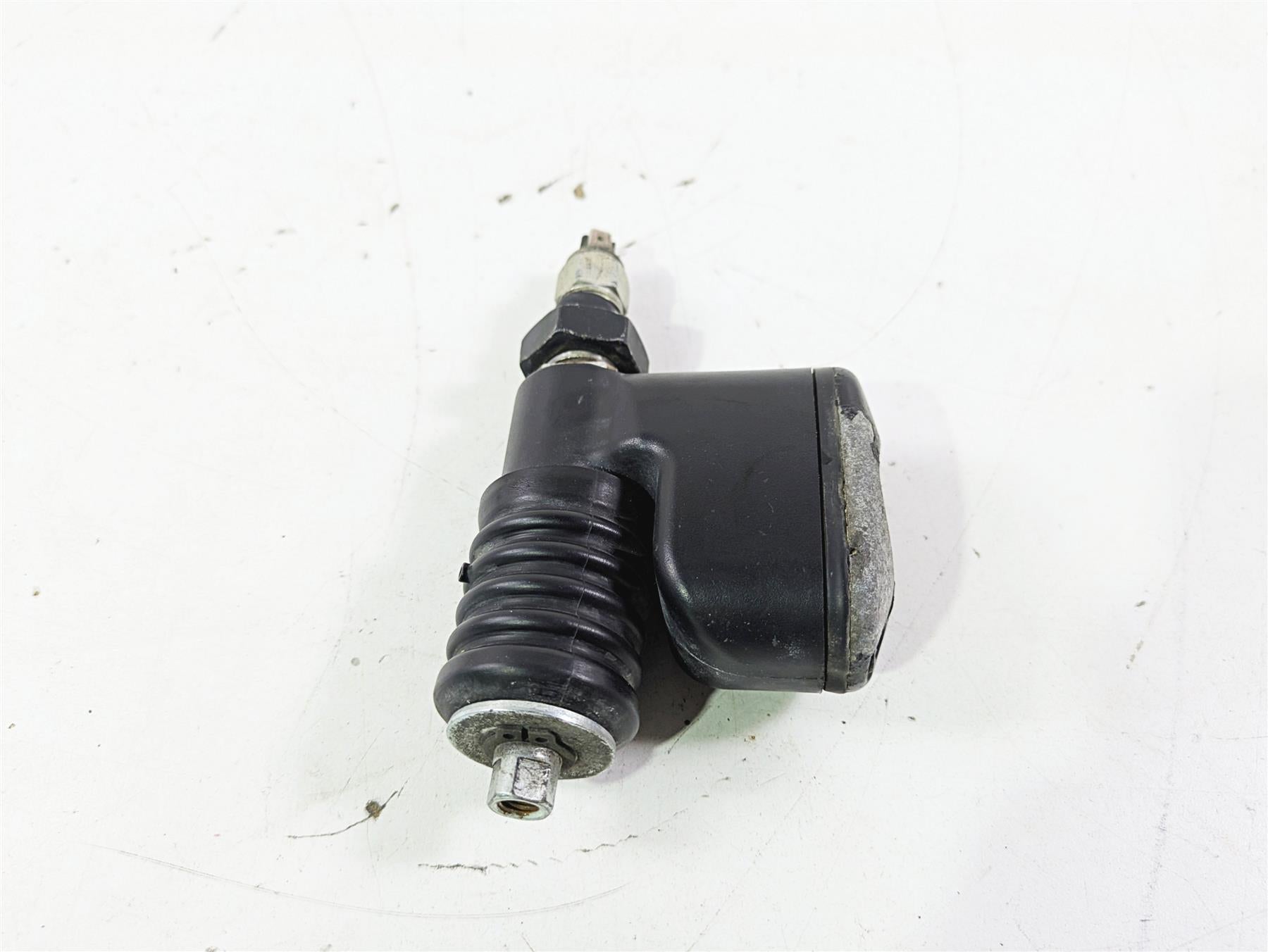 2011 Harley FXDC Dyna Super Glide Rear Brake Master Cylinder 42474-06C {{ shop.shopifyCountryName }} - Mototech271