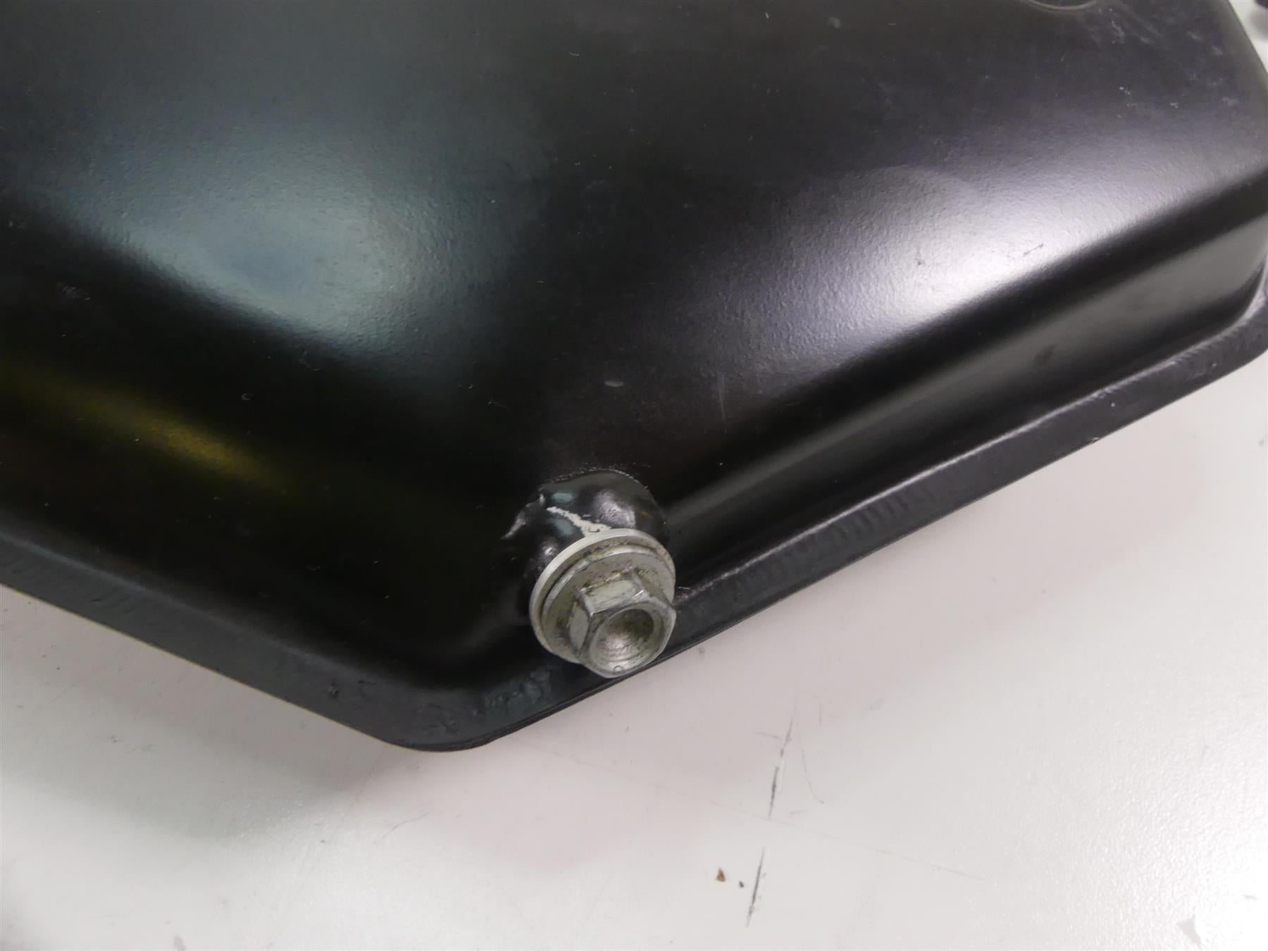 2004 Aprilia RSV1000 R Mille Metal Oil Tank Reservoir AP8158120 {{ shop.shopifyCountryName }} - Mototech271