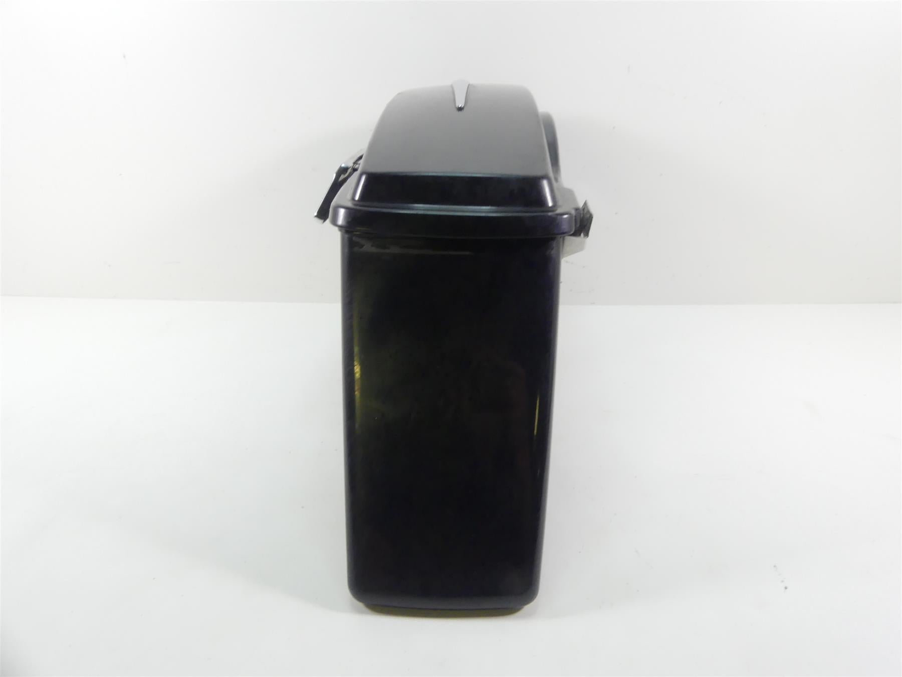 2004 Harley FLHTC SE CVO Electra Glide Left Saddlebag Saddle Bag 90904-04 {{ shop.shopifyCountryName }} - Mototech271