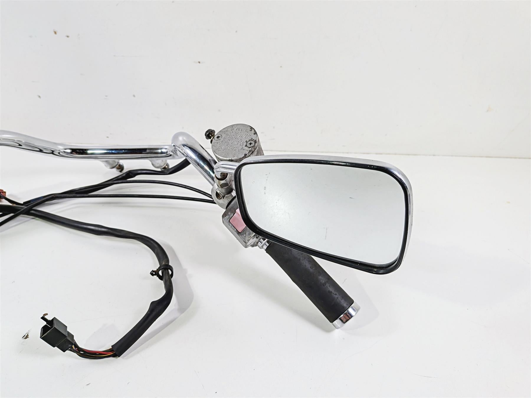 2005 Kawasaki EN500 Vulcan Handlebar Control Switch Front Brake Master Cylinder {{ shop.shopifyCountryName }} - Mototech271