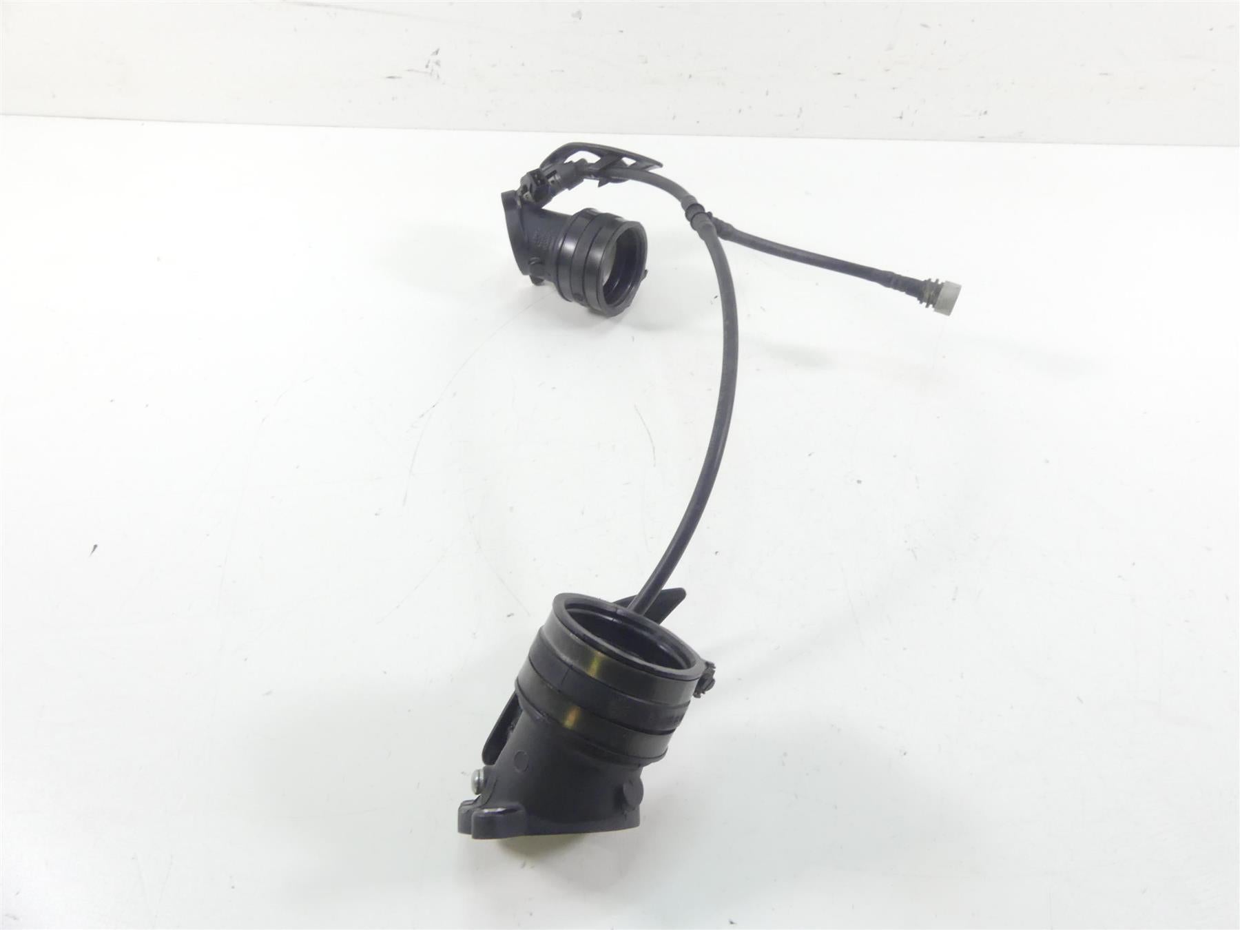 2014 Moto Guzzi Griso 1200 SE 8V Fuel Injector & Mount Set 976555 {{ shop.shopifyCountryName }} - Mototech271