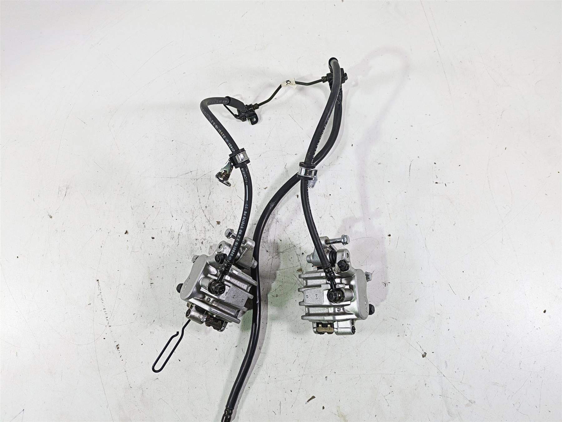 1998 Honda GL1500 Valkyrie Tour Front Brake Calipers 45150-MZ0-006 45250-MZ0-006 {{ shop.shopifyCountryName }} - Mototech271