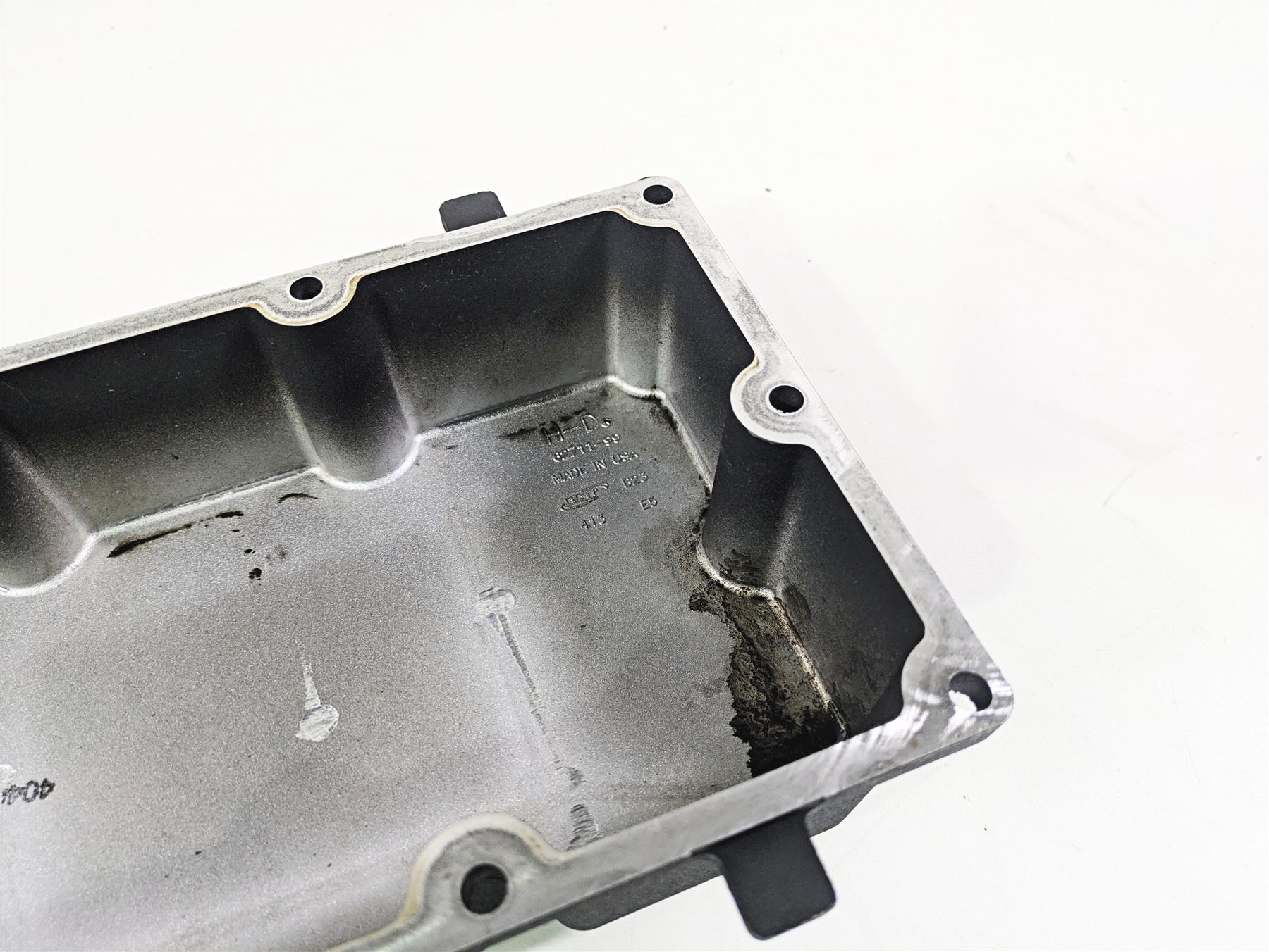 2005 Harley Touring FLHRI Road King Transmission Bottom Cover Oil Pan 62711-99 {{ shop.shopifyCountryName }} - Mototech271