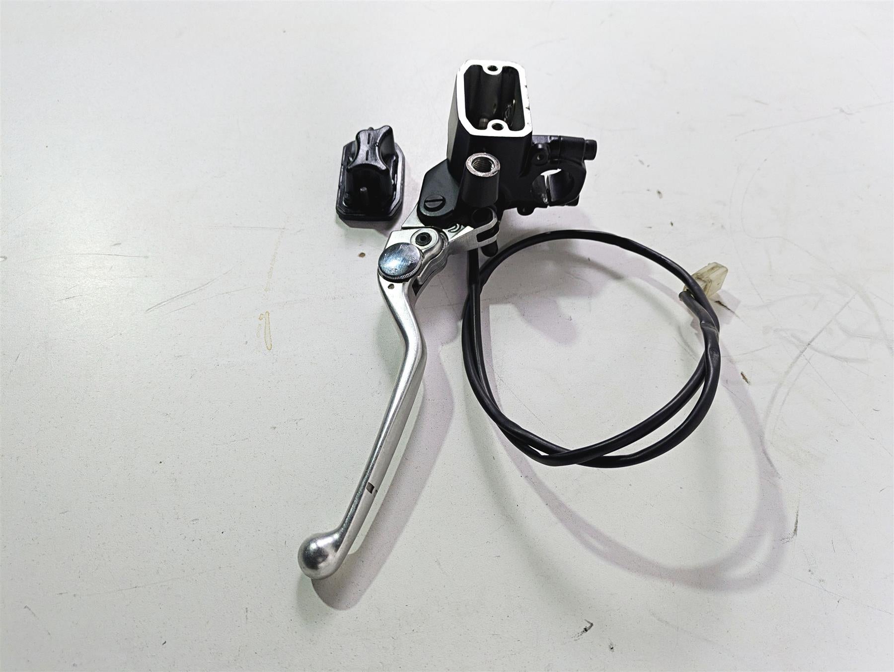 2016 Moto Guzzi Stelvio 1200 8V NTX Brembo Clutch Master Cylinder 978607 {{ shop.shopifyCountryName }} - Mototech271