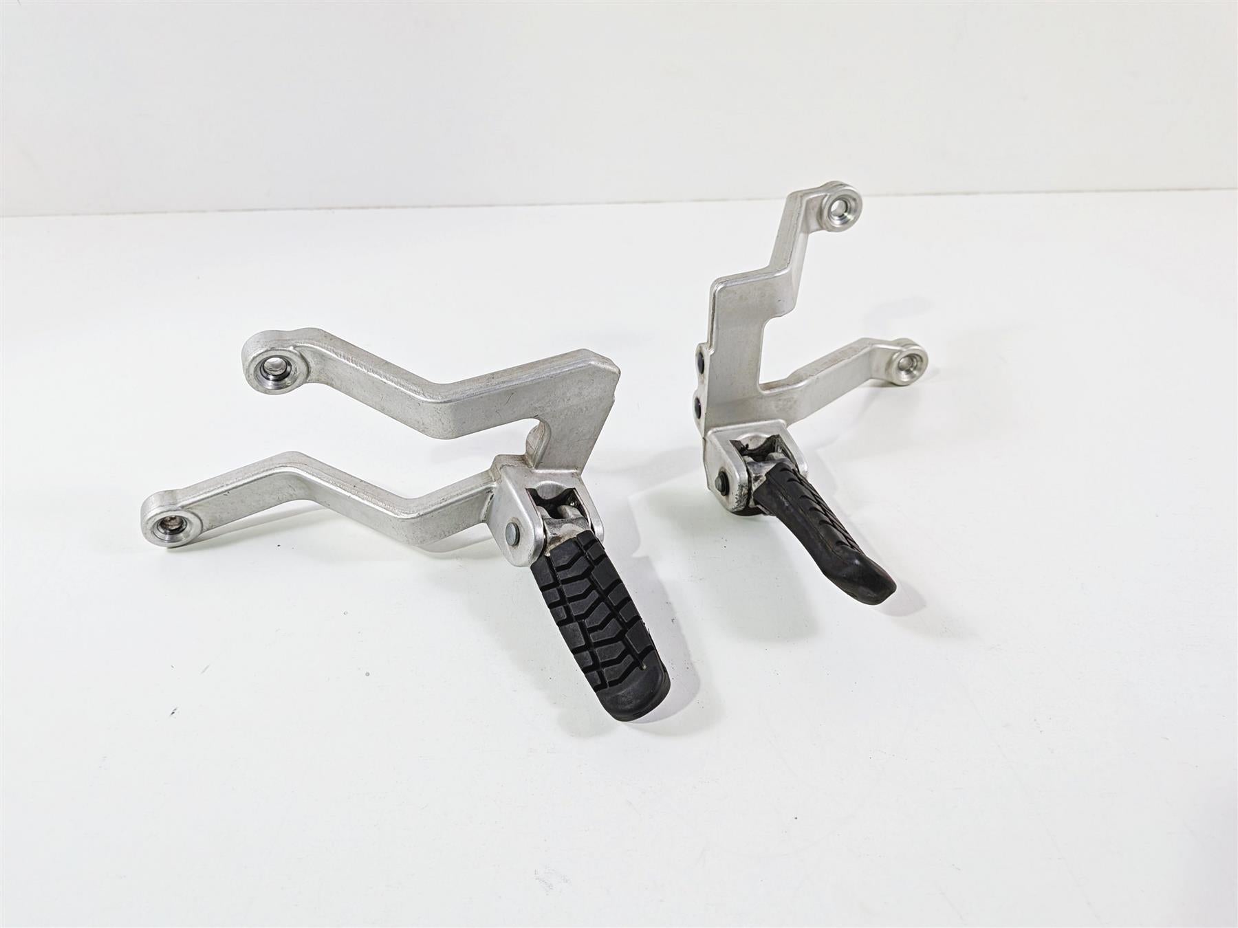 2005 KTM 950 LC8 Adventure Passenger Foot Peg Rest Set 6000304900001S {{ shop.shopifyCountryName }} - Mototech271