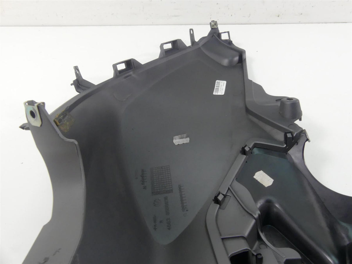 2019 BMW R1250GS K50 Right Main Tank Fairing Cover 46638563502 46638563504 {{ shop.shopifyCountryName }} - Mototech271