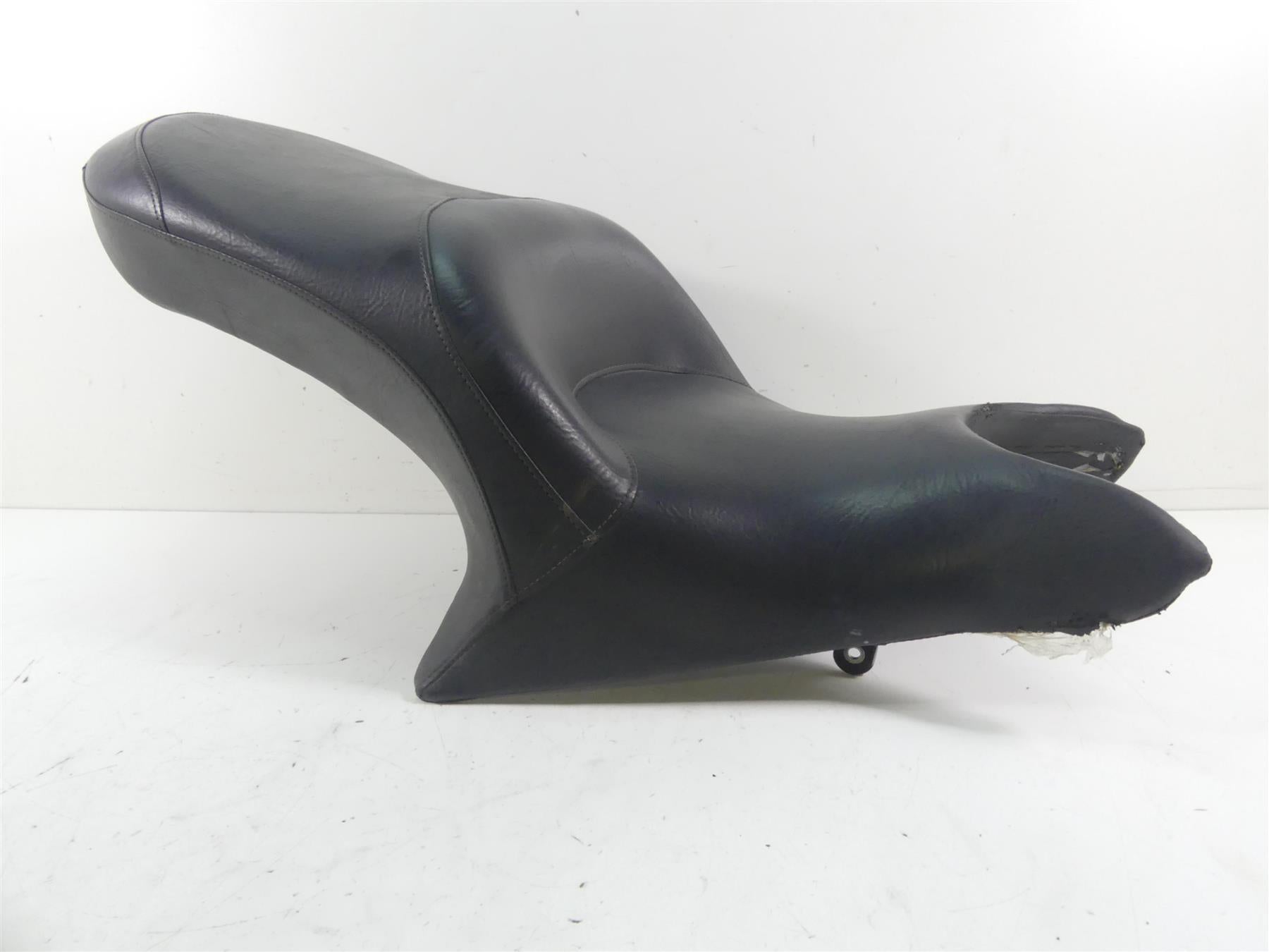 2012 Victory Cross Country Rider Driver Rider Dual Seat Saddle - Read 5438107