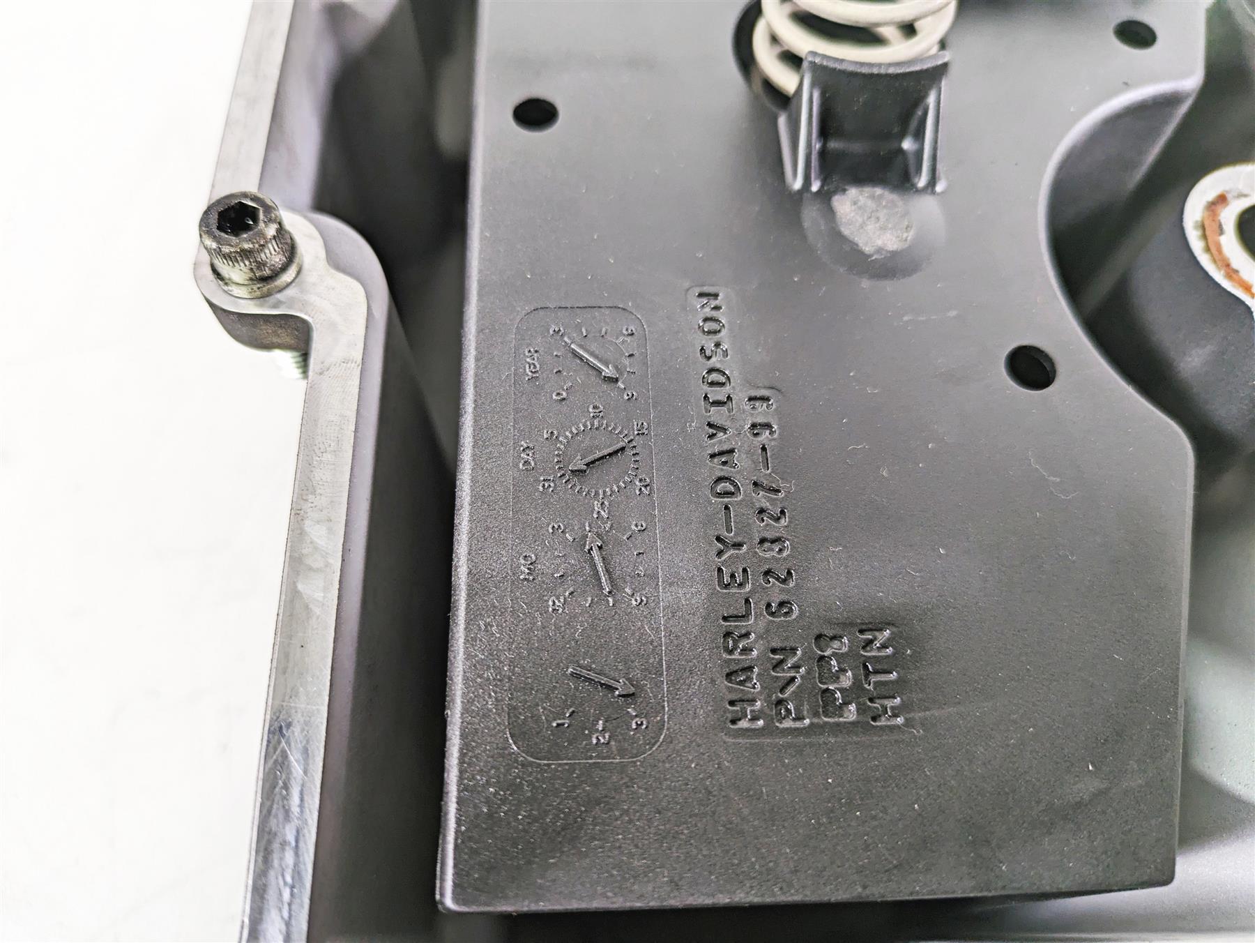 1999 Harley Dyna FXDL Low Rider Transmission Oil Pan Lower Cover 26071-99 {{ shop.shopifyCountryName }} - Mototech271