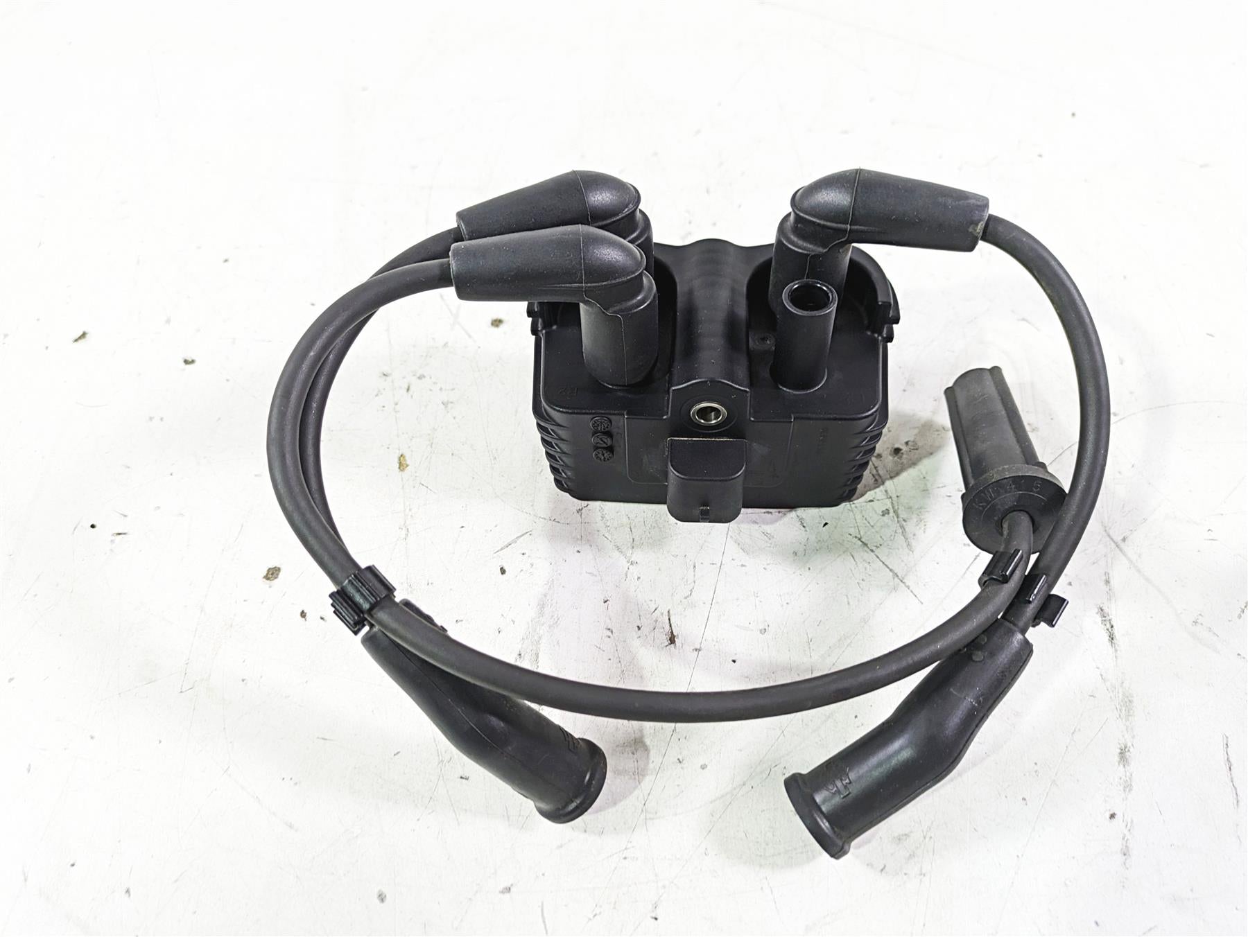 2019 Harley FLHCS Softail Heritage Ignition Coil Wires Plugs Set - Read 31600067 {{ shop.shopifyCountryName }} - Mototech271