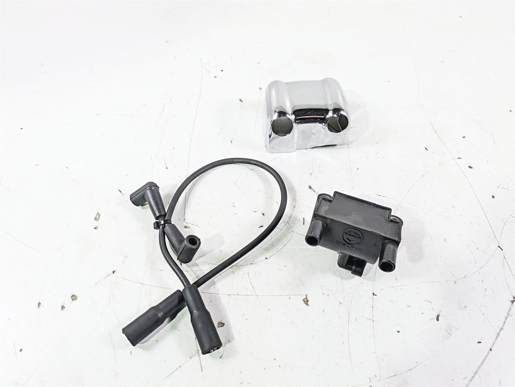 2016 Harley FLSTC Softail Heritage Ignition Coil & Chrome Cover 31696-07A {{ shop.shopifyCountryName }} - Mototech271