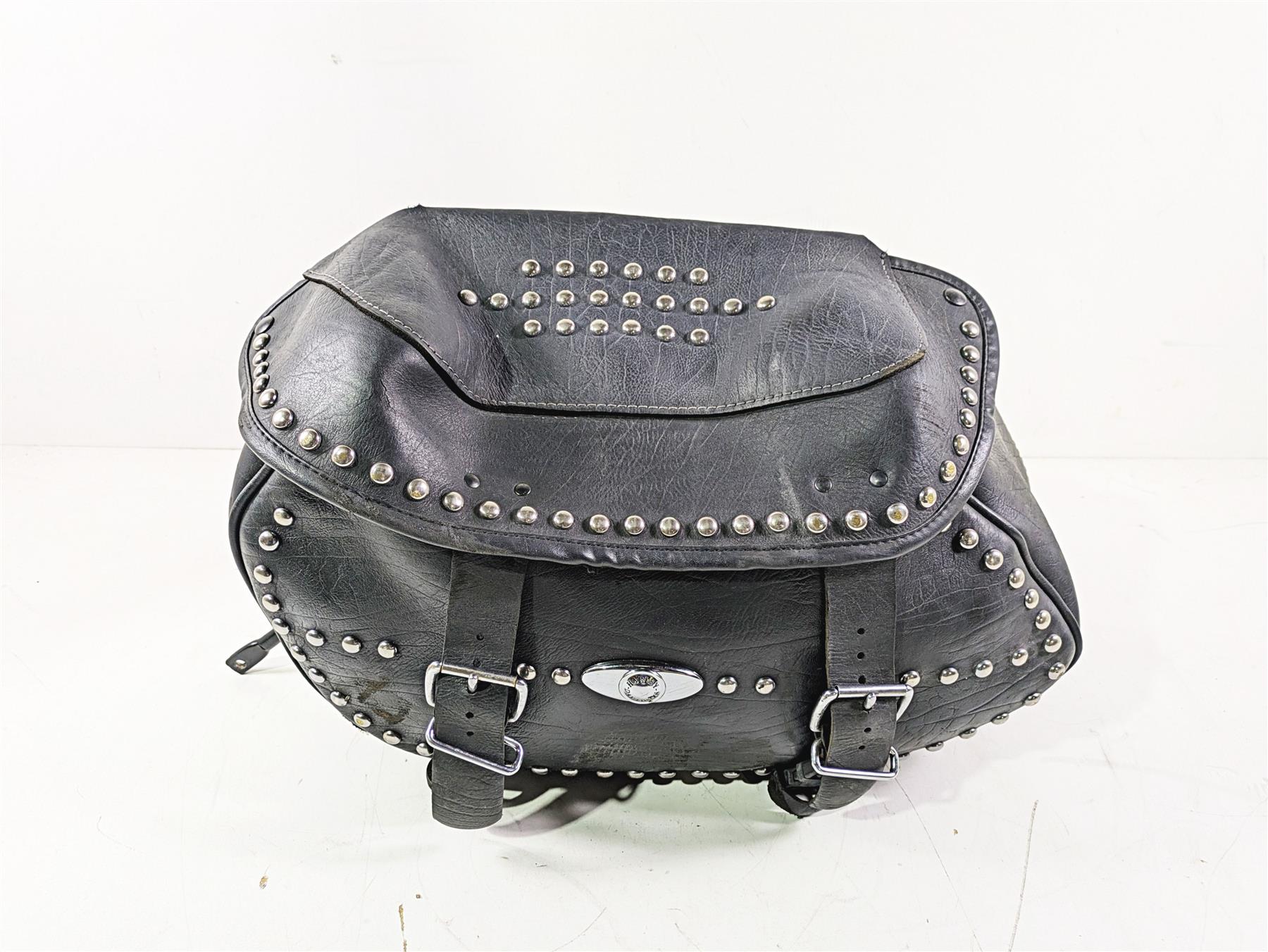 2008 Harley FLSTC 105TH Softail Heritage Left Saddlebag Saddle Bag 90476-06A {{ shop.shopifyCountryName }} - Mototech271