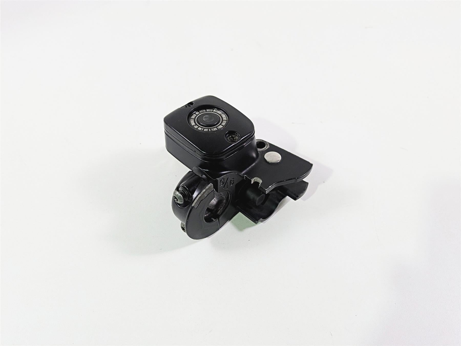 2004 Harley Softail FXSTDI Deuce Front Brake Master Cylinder 9/16 45019-96F {{ shop.shopifyCountryName }} - Mototech271