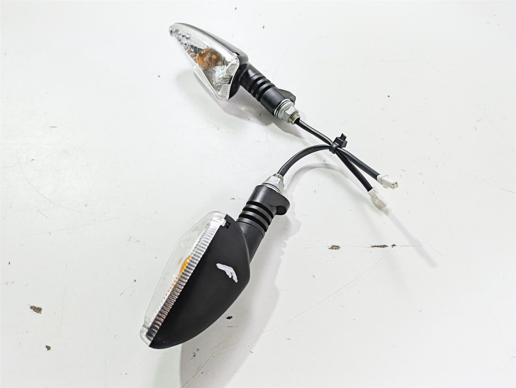 2018 KTM 1290 Super Adv S Front Blinker Turn Signal Set 60314025000 60314026000 {{ shop.shopifyCountryName }} - Mototech271