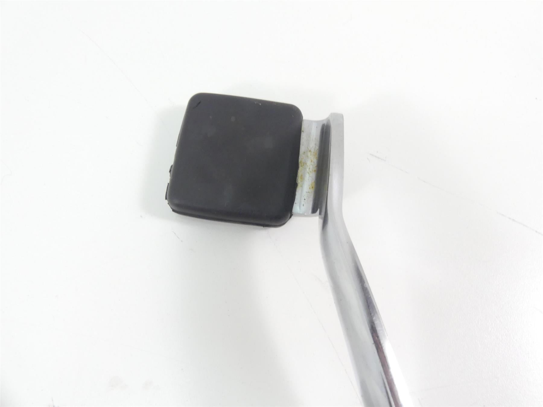 2014 Harley FXDF Dyna Fat Bob Front Right Fw Foot Peg & Brake Pedal 42481-03A {{ shop.shopifyCountryName }} - Mototech271