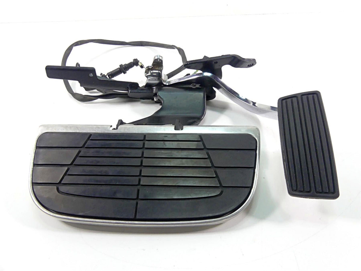 2007 Honda VTX1800 T2 Right Front Floor Board & Brake Parts 50615-MCV-000 {{ shop.shopifyCountryName }} - Mototech271
