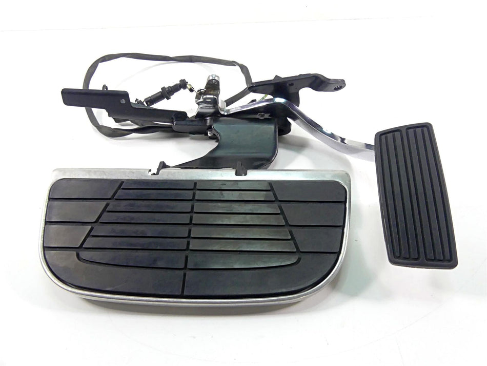 2007 Honda VTX1800 T2 Right Front Floor Board & Brake Parts 50615-MCV-000 {{ shop.shopifyCountryName }} - Mototech271