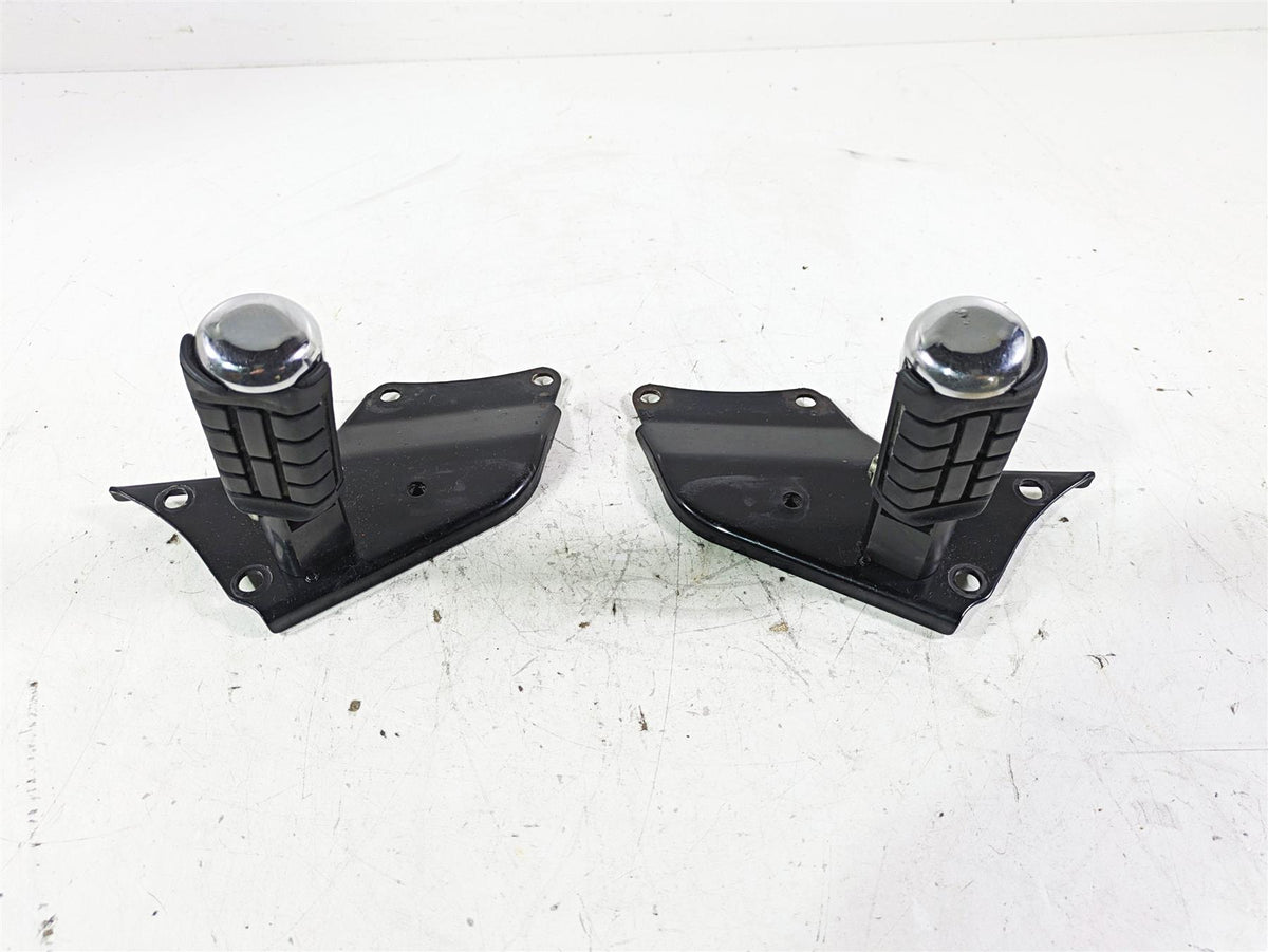 1998 Honda GL1500 Valkyrie Tour Rear Passenger Footpeg Rest Set 50715-MZ0-000 {{ shop.shopifyCountryName }} - Mototech271