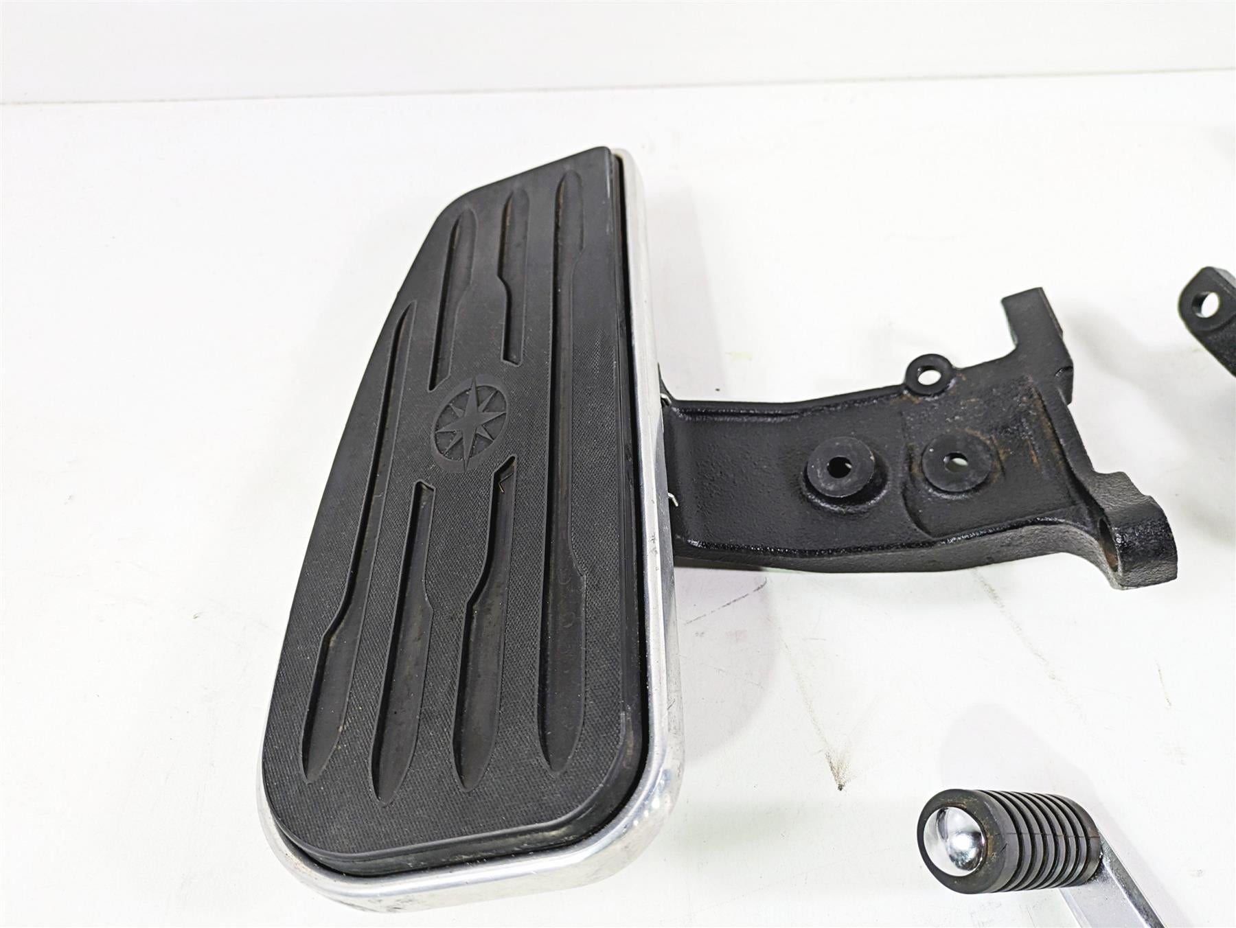 2008 Yamaha XVZ1300 Royal Star Front Floorboard Shifter Brake Pedal 4XY-27410-10 {{ shop.shopifyCountryName }} - Mototech271
