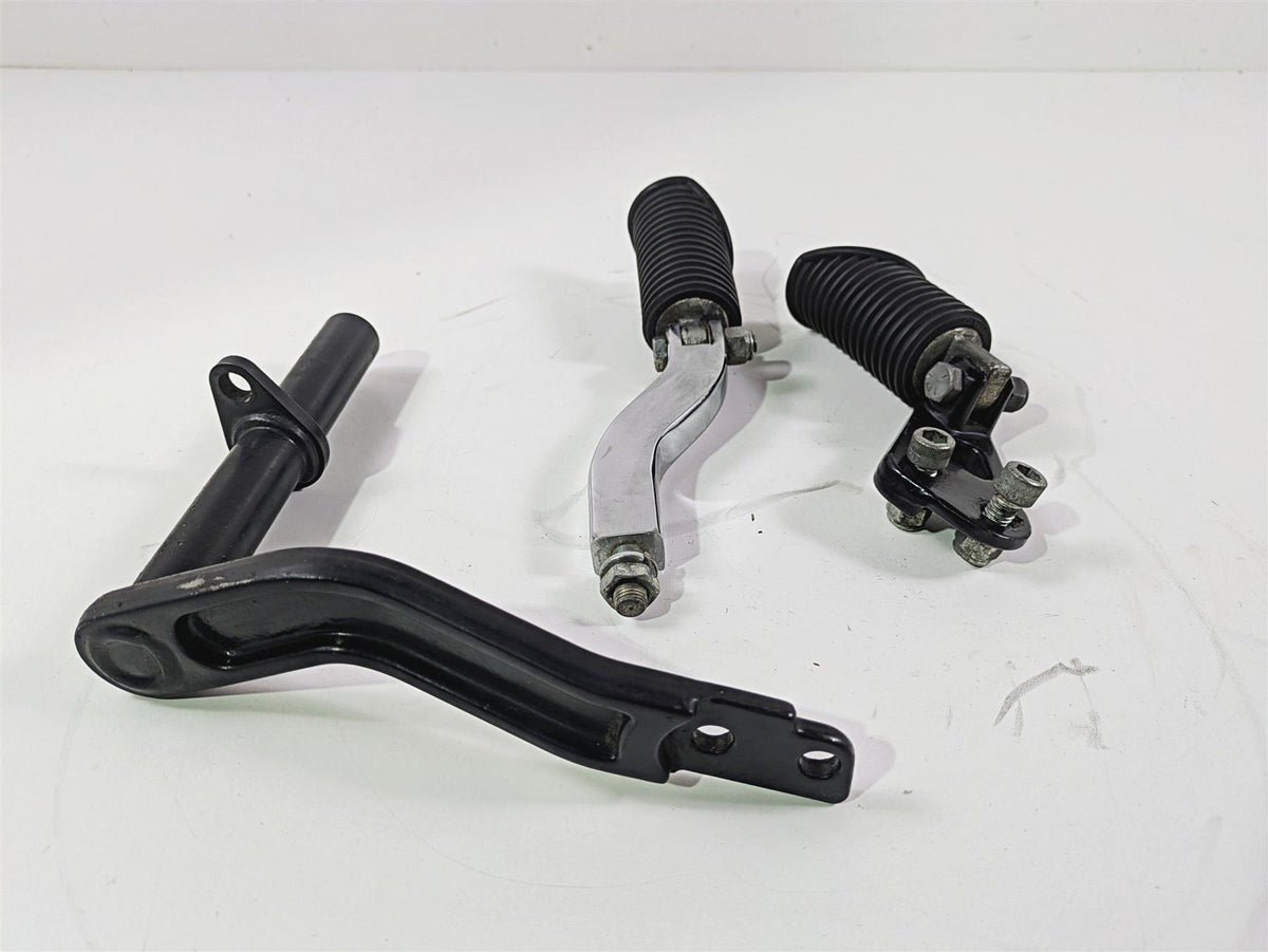 1999 Harley Dyna FXDL Low Rider Passenger Footpeg Set + Mount 49165-90 52740-94A {{ shop.shopifyCountryName }} - Mototech271