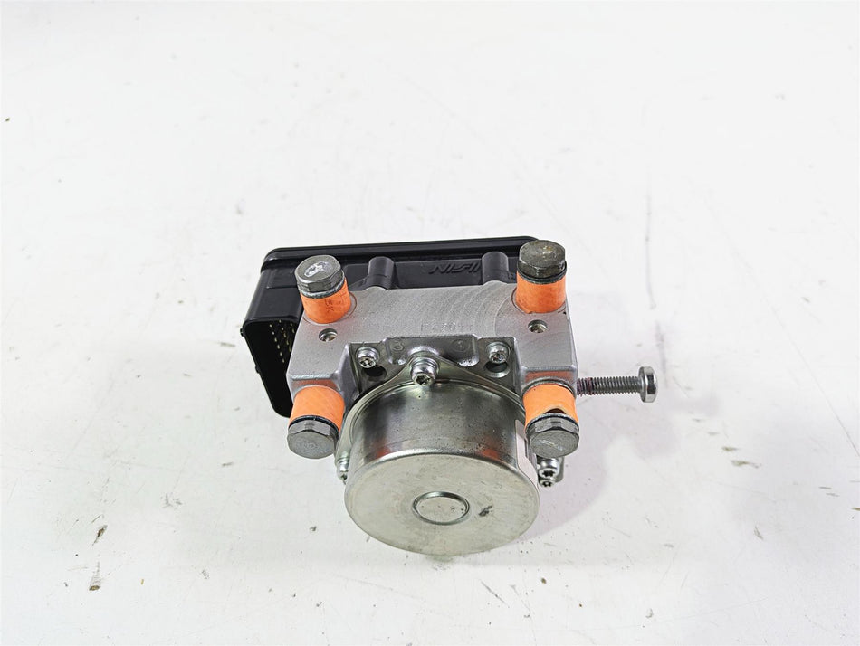 2015 Triumph Tiger Explorer XC Abs Brake Pump Unit Module T2026501 {{ shop.shopifyCountryName }} - Mototech271