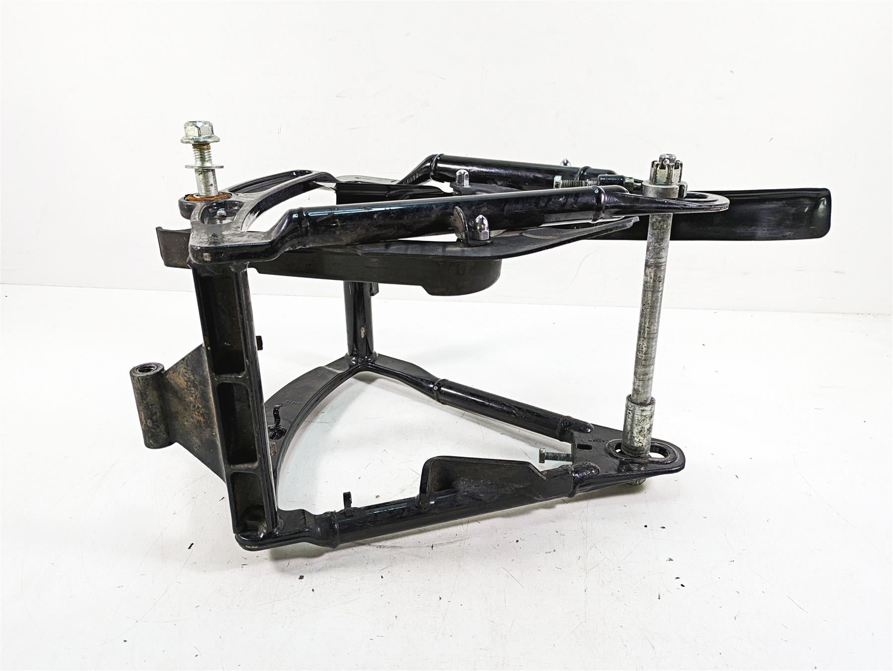 2006 Harley FLSTI Softail Heritage Straight Rear Swingarm Swing Arm 47573-00A {{ shop.shopifyCountryName }} - Mototech271
