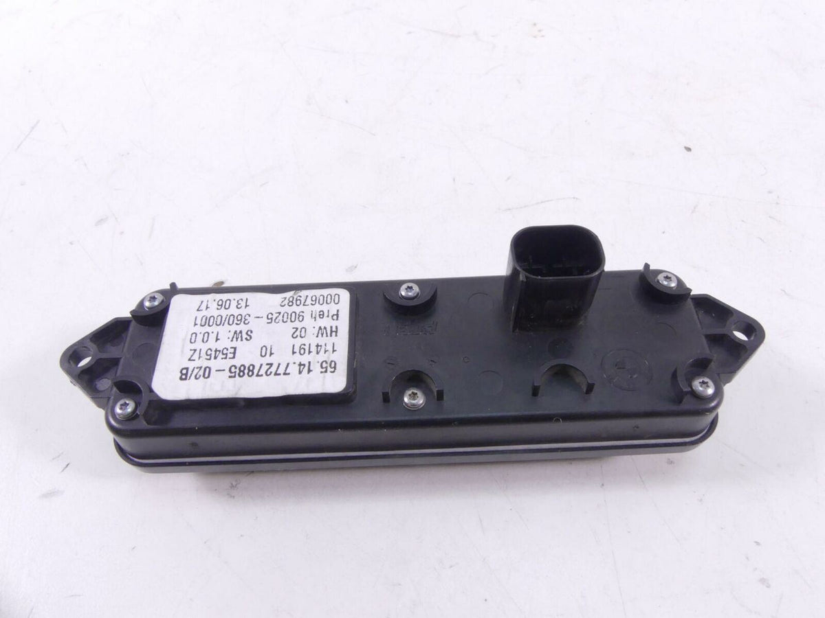 2017 BMW R1200RT RTW K52 Radio Audio Control Knobs Side Panel 65147727885 {{ shop.shopifyCountryName }} - Mototech271