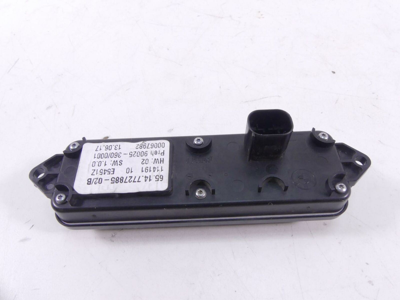 2017 BMW R1200RT RTW K52 Radio Audio Control Knobs Side Panel 65147727885 {{ shop.shopifyCountryName }} - Mototech271