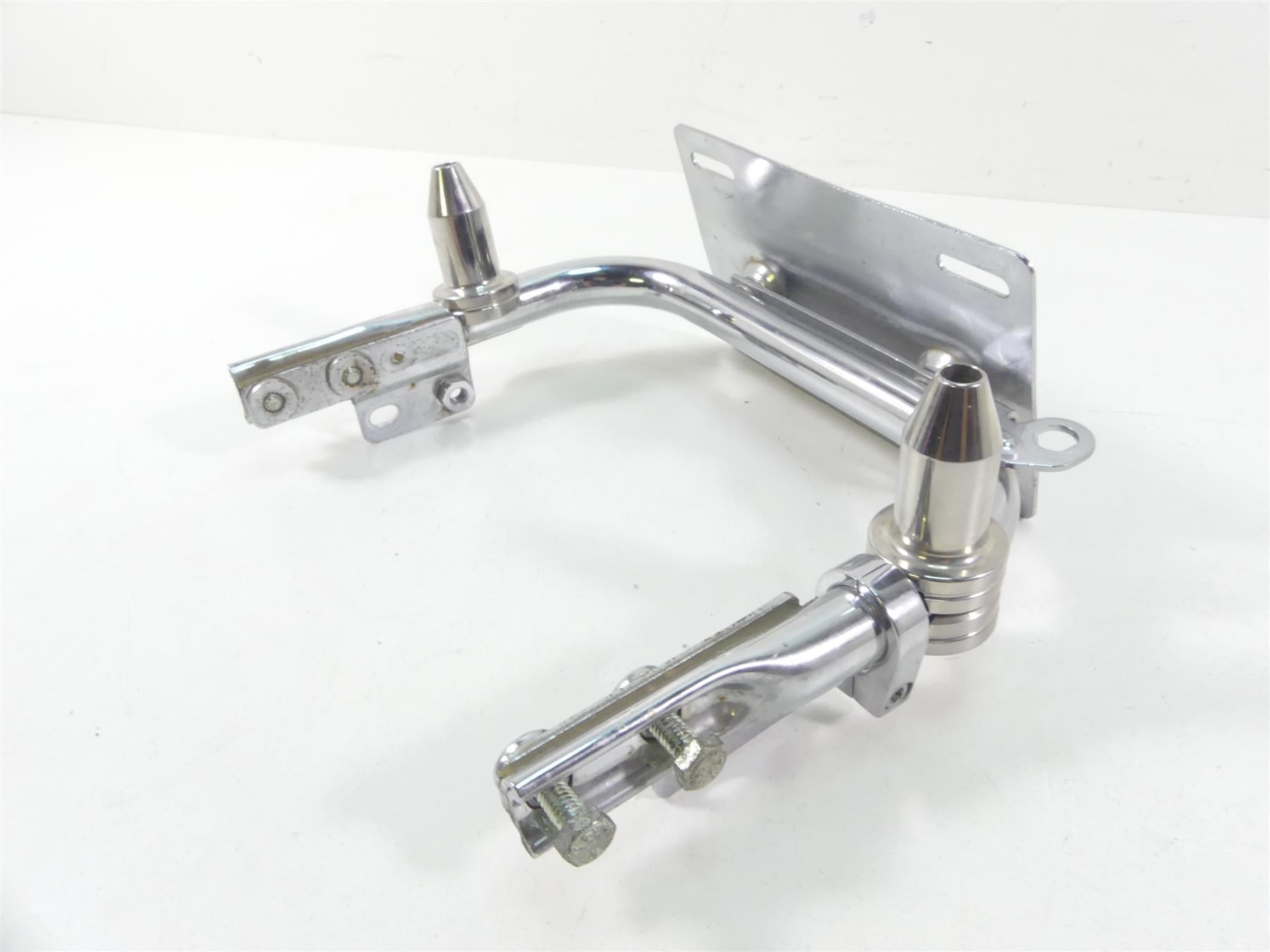 2004 Harley FLHTC SE CVO Electra Glide Rear Chrome License Plate Holder 53422-97 {{ shop.shopifyCountryName }} - Mototech271