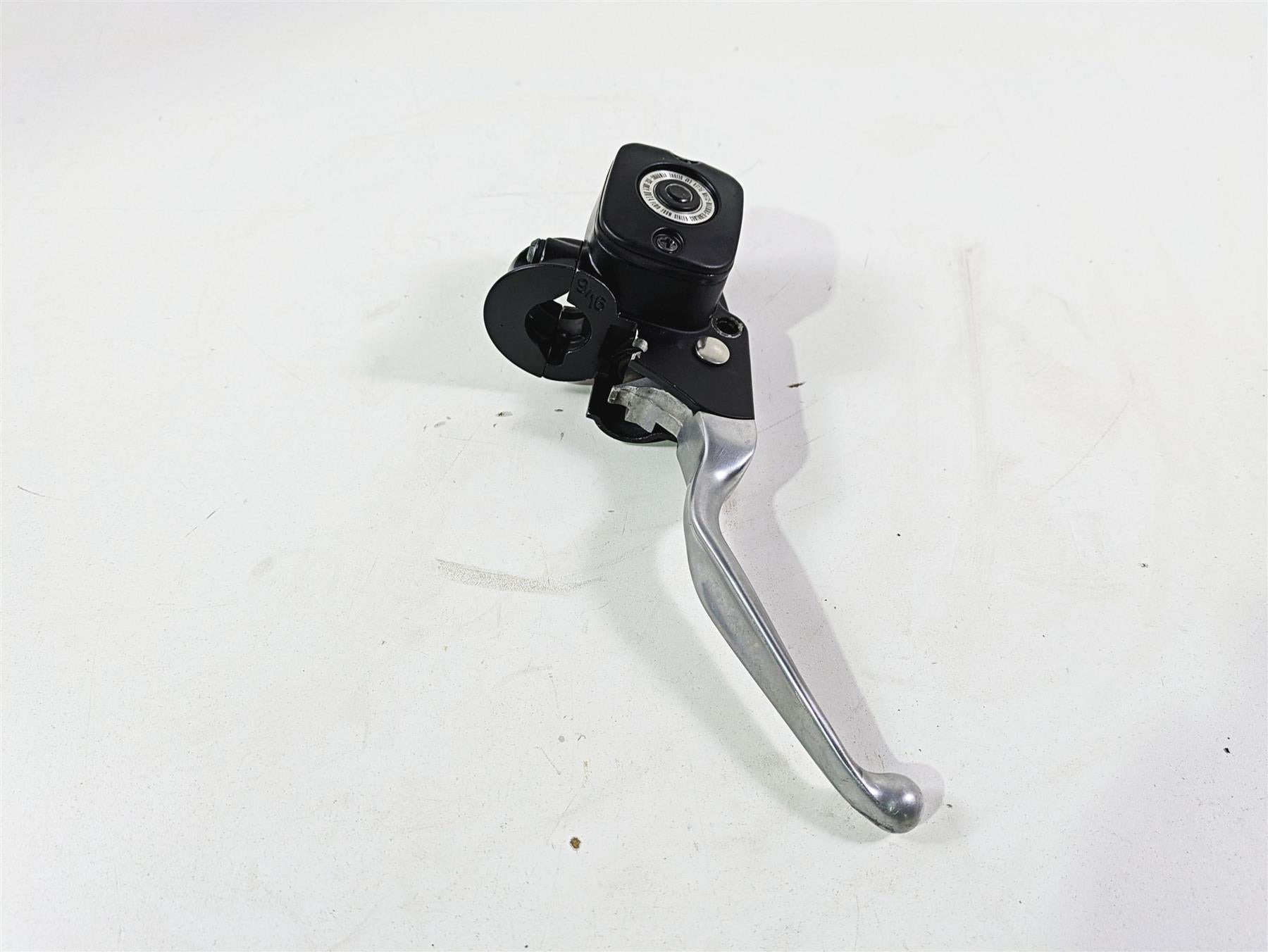 2014 Harley FLS Softail Slim Front Brake Master Cylinder 9/16" 45029-11D {{ shop.shopifyCountryName }} - Mototech271