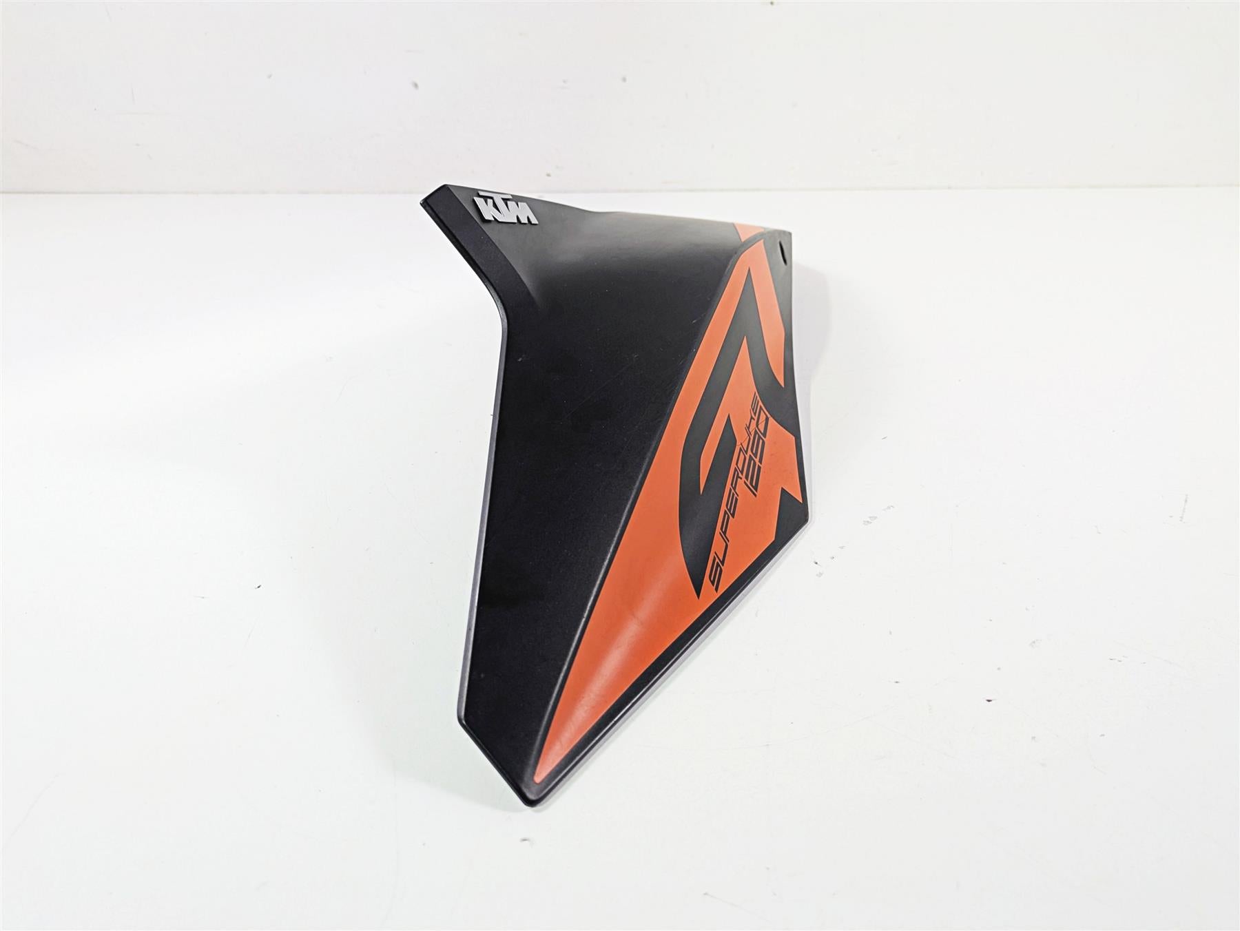 2017 KTM 1290 Super Duke GT Left Tank Cover Fairing 61408050100 {{ shop.shopifyCountryName }} - Mototech271