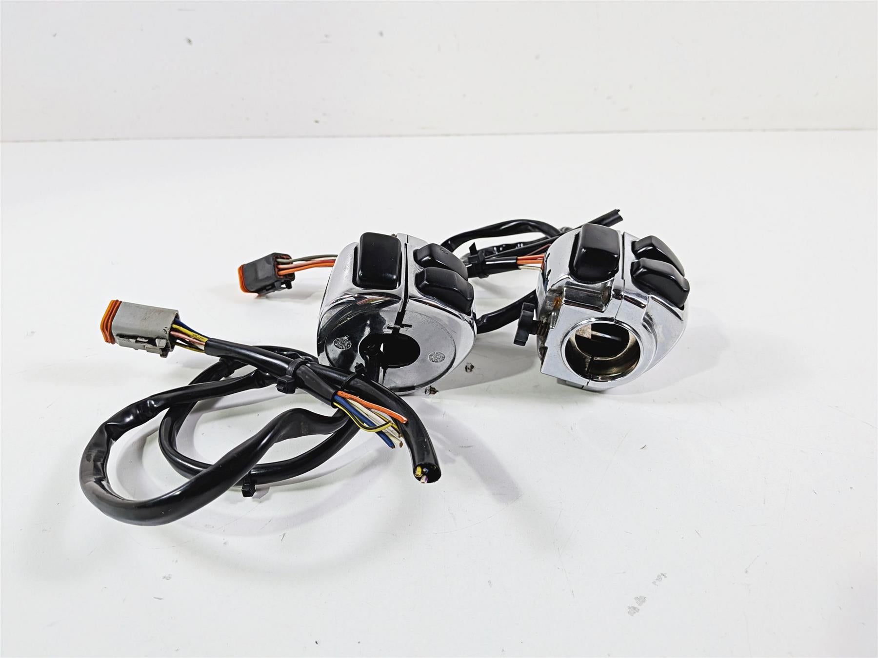 1996 Harley FLSTC Softail Heritage Left Right Hand Control Switch READ 71682-06A {{ shop.shopifyCountryName }} - Mototech271
