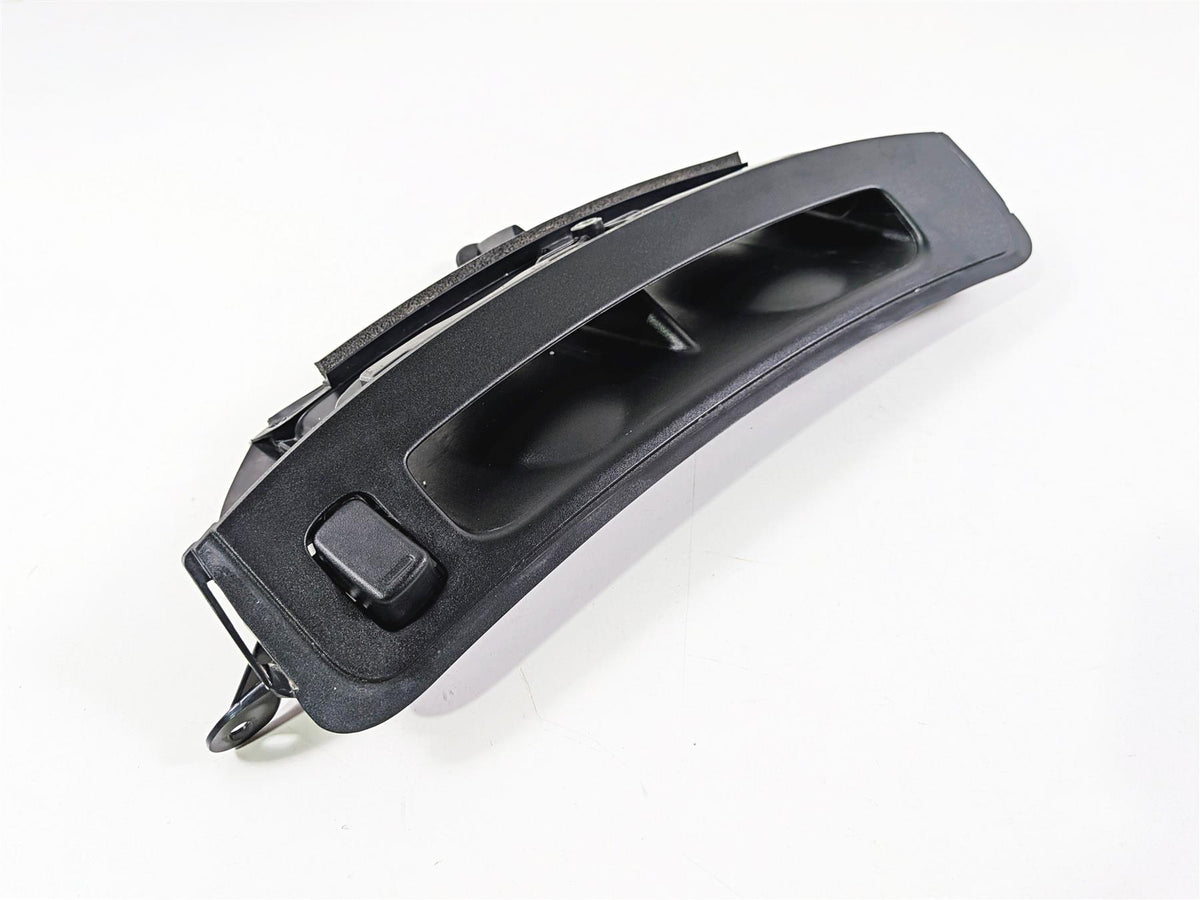 2018 Harley Touring FLHTCU Electra Glide Front Fairing Air Duct Inlet Vent 29200038-Mototech271
