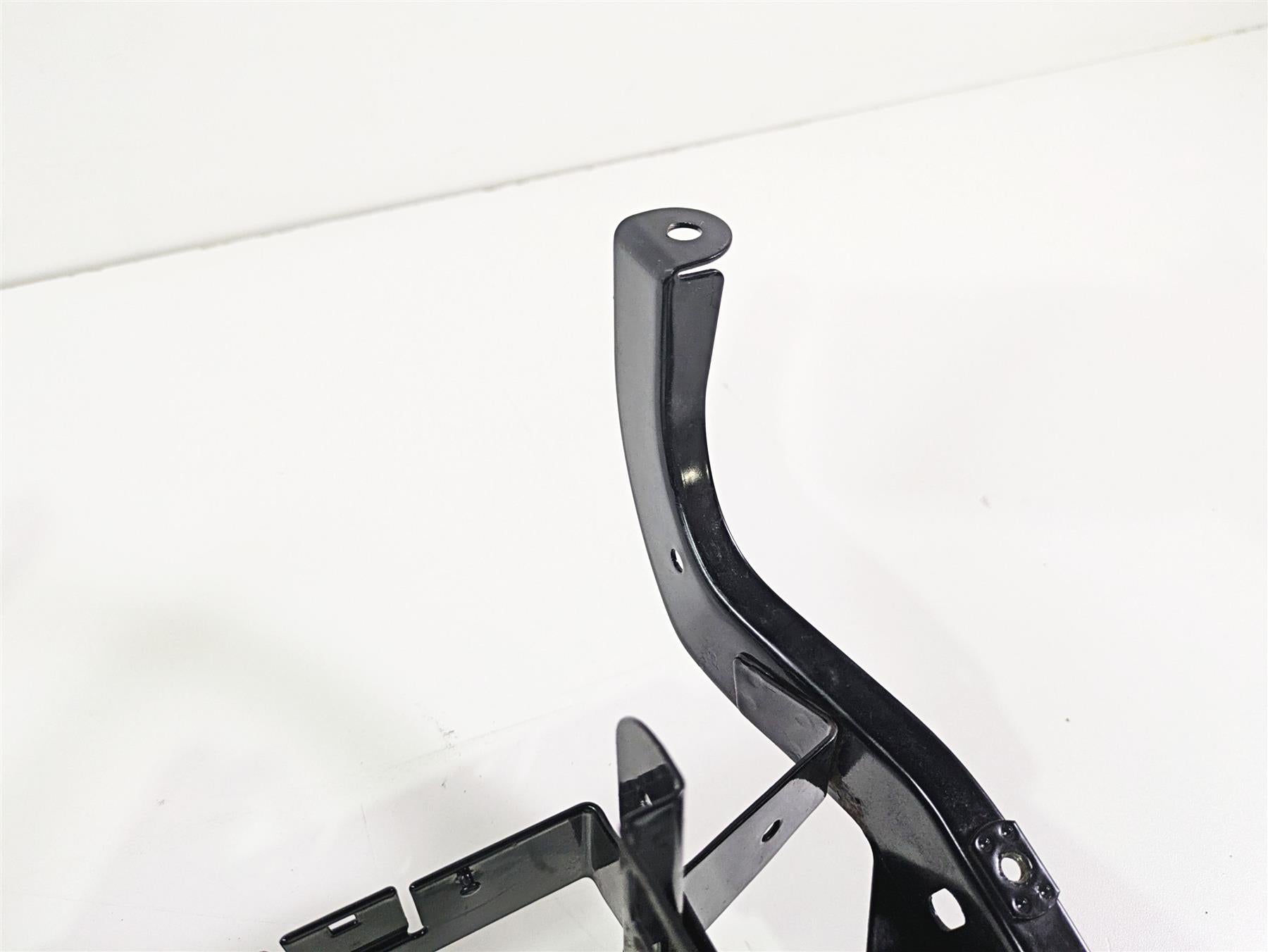 1996 Harley Touring FLHTCUI Electra Glide Front Fairing Mount Brackets 58478-96B {{ shop.shopifyCountryName }} - Mototech271