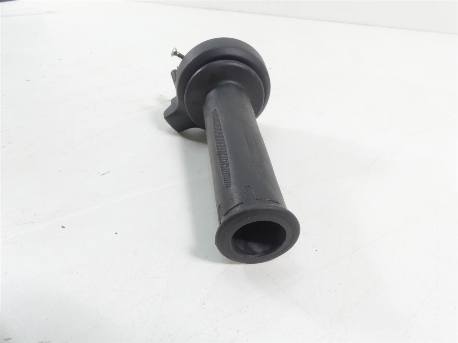 2016 BMW R1200GS K50 Right Heated Handlebar Cruise Throttle Grip 61318552120 {{ shop.shopifyCountryName }} - Mototech271