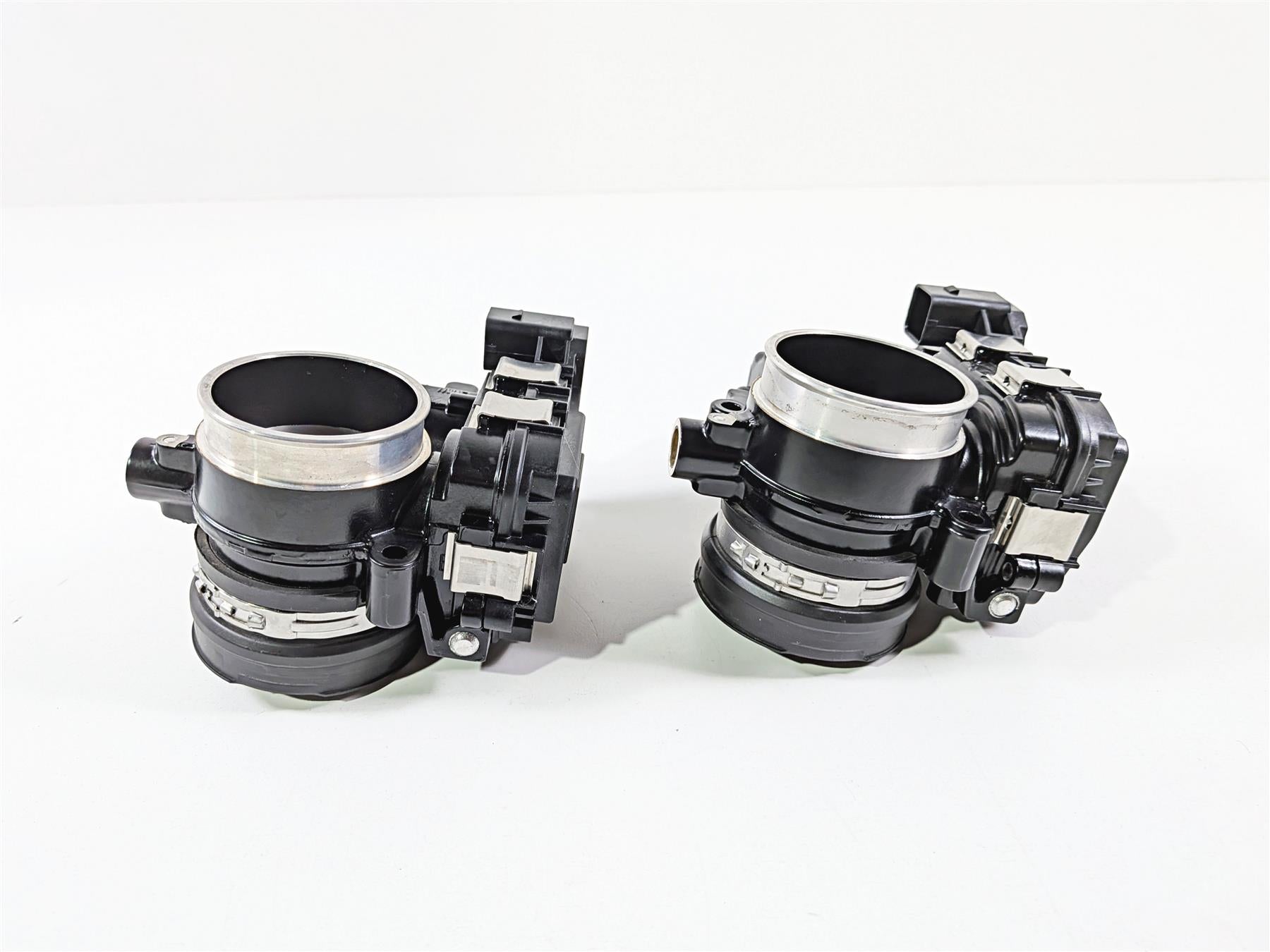 2023 BMW R1250RT RTP K52 Left Right Black Throttle Body Set 13548568757 {{ shop.shopifyCountryName }} - Mototech271