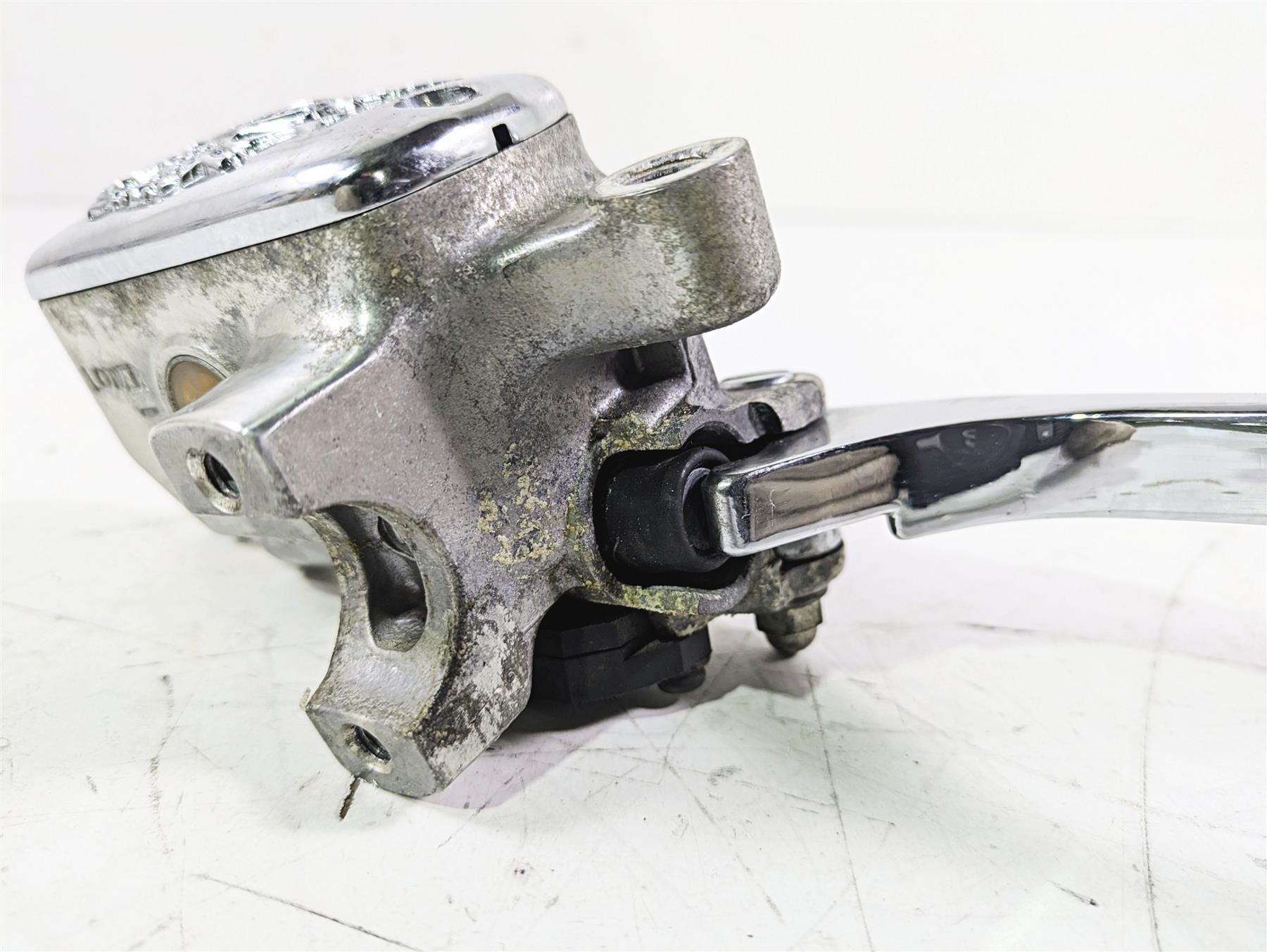 2002 Honda GL1500 CD Valkyrie Deluxe Front Brake Master Cylinder 45510-MZ0-A41 {{ shop.shopifyCountryName }} - Mototech271