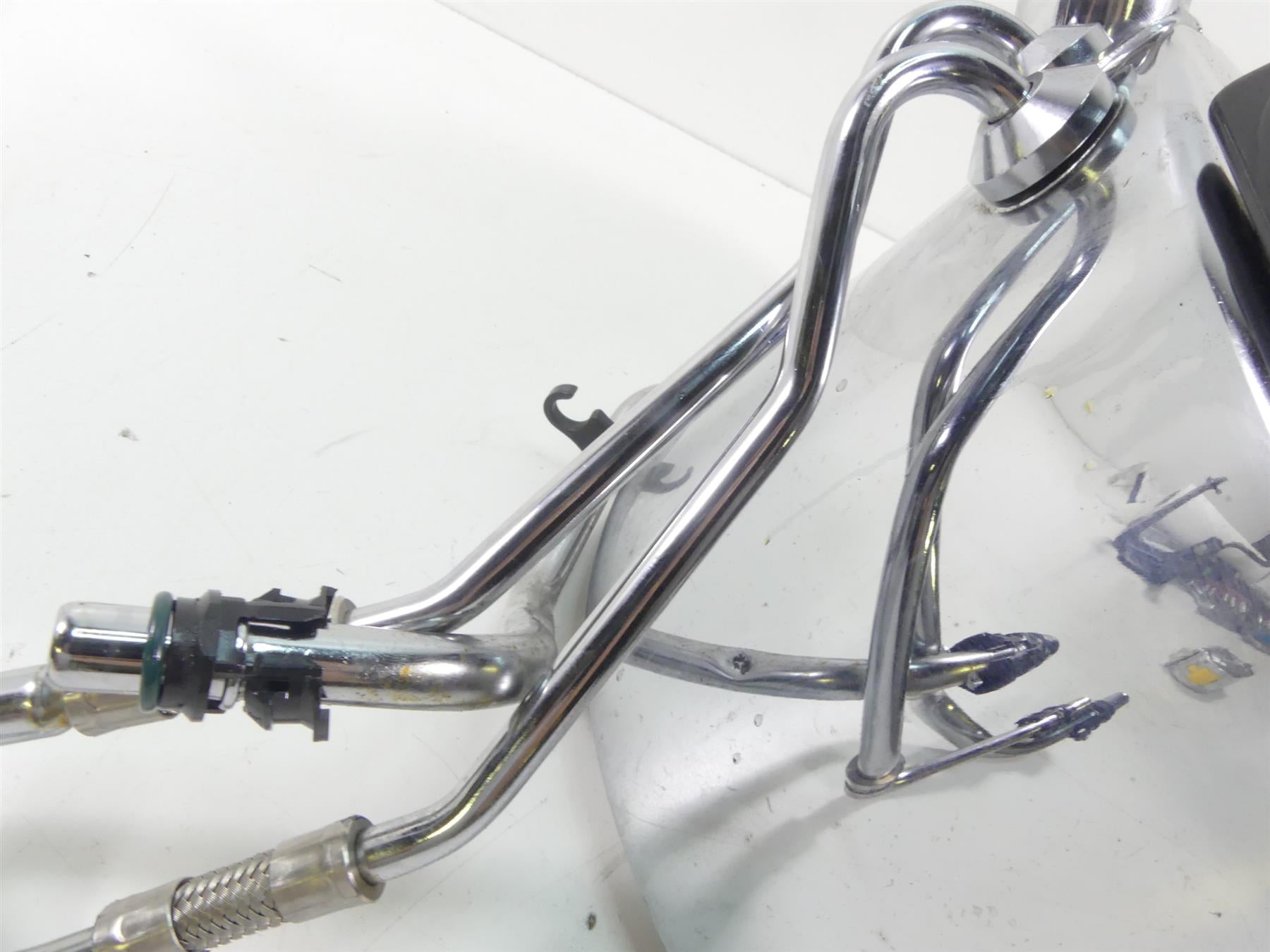 2004 Harley Softail FLSTFI Fat Boy Chrome Oil Tank Reservoir + Hoses 62498-00A {{ shop.shopifyCountryName }} - Mototech271