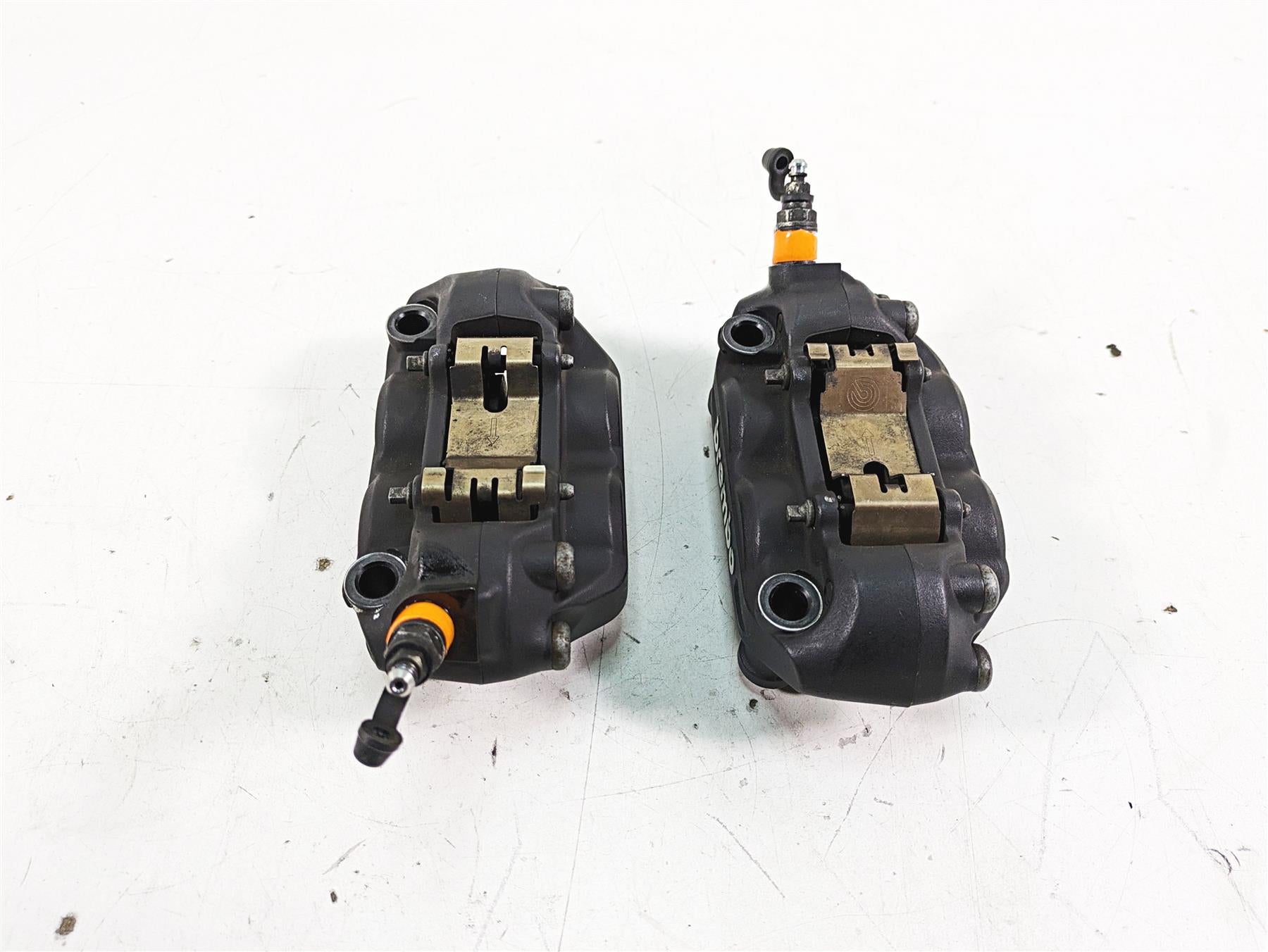 2014 Moto Guzzi California 1400 T Brembo Front Brake Caliper Set 883385 883384 {{ shop.shopifyCountryName }} - Mototech271