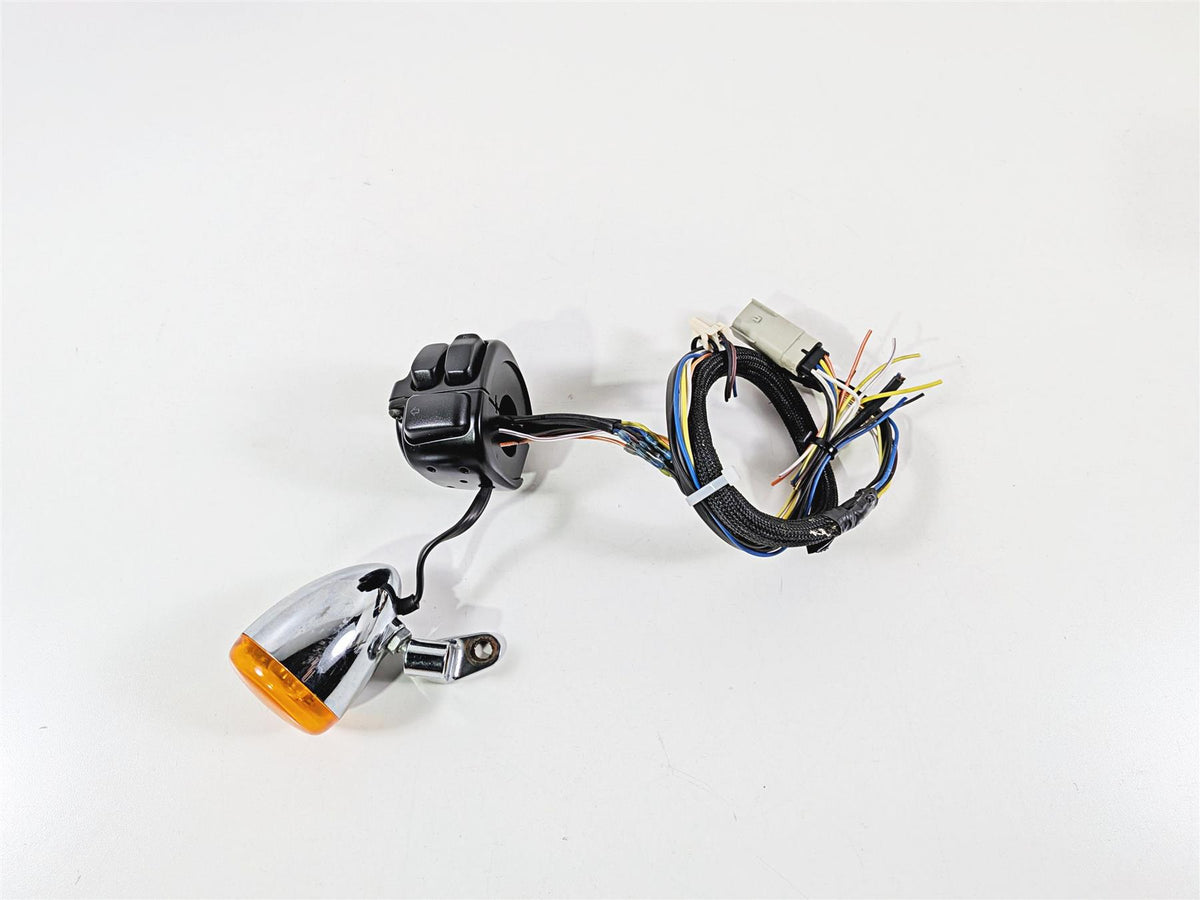 2011 Harley FXDF Dyna Fat Bob Left Hand Control Switch & Turn Signal 71682-06A {{ shop.shopifyCountryName }} - Mototech271