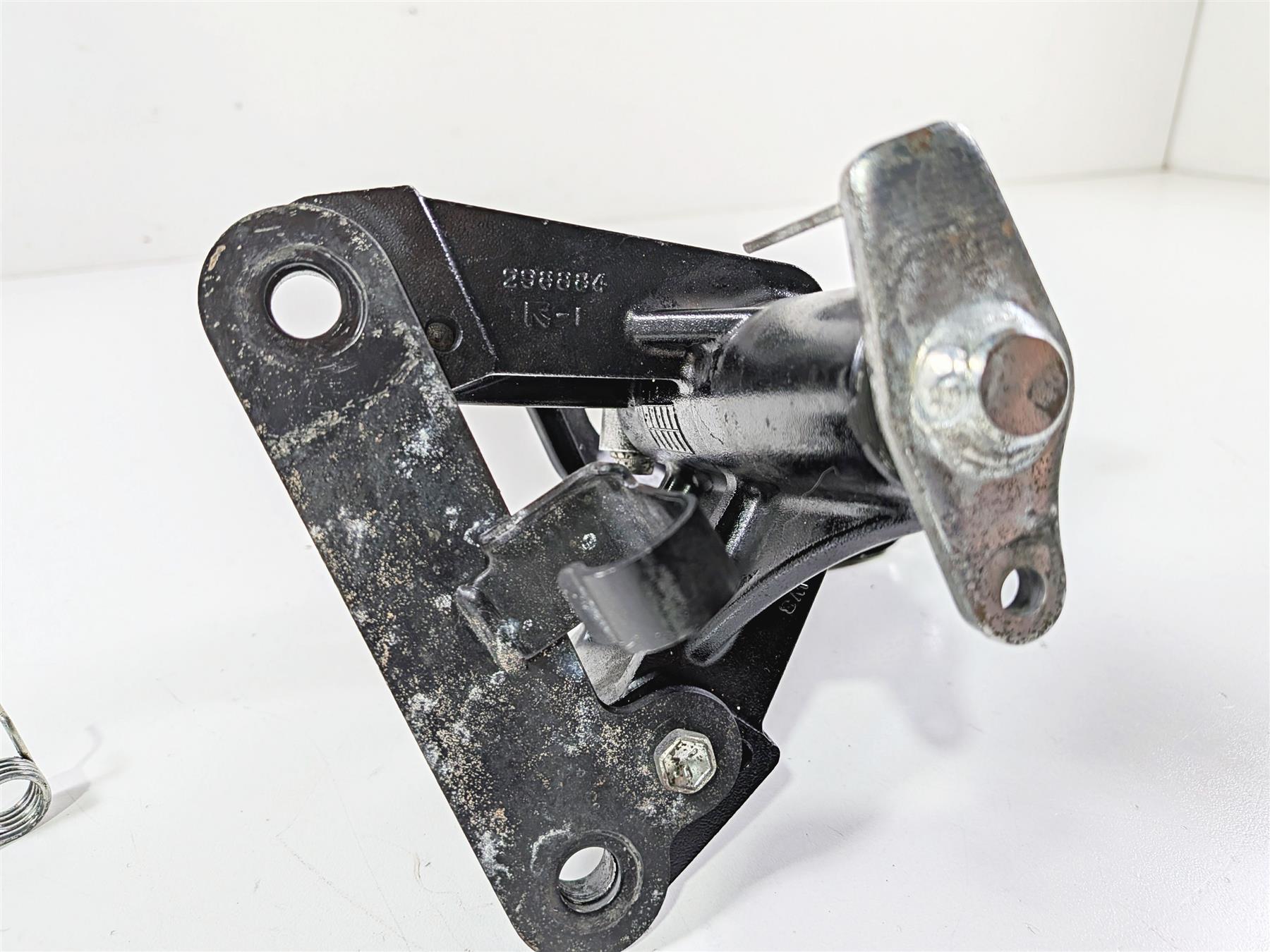 2014 Suzuki M109R VZR1800 Boulevard Right Front Footpeg Brake Pedal 43511-48G10 {{ shop.shopifyCountryName }} - Mototech271