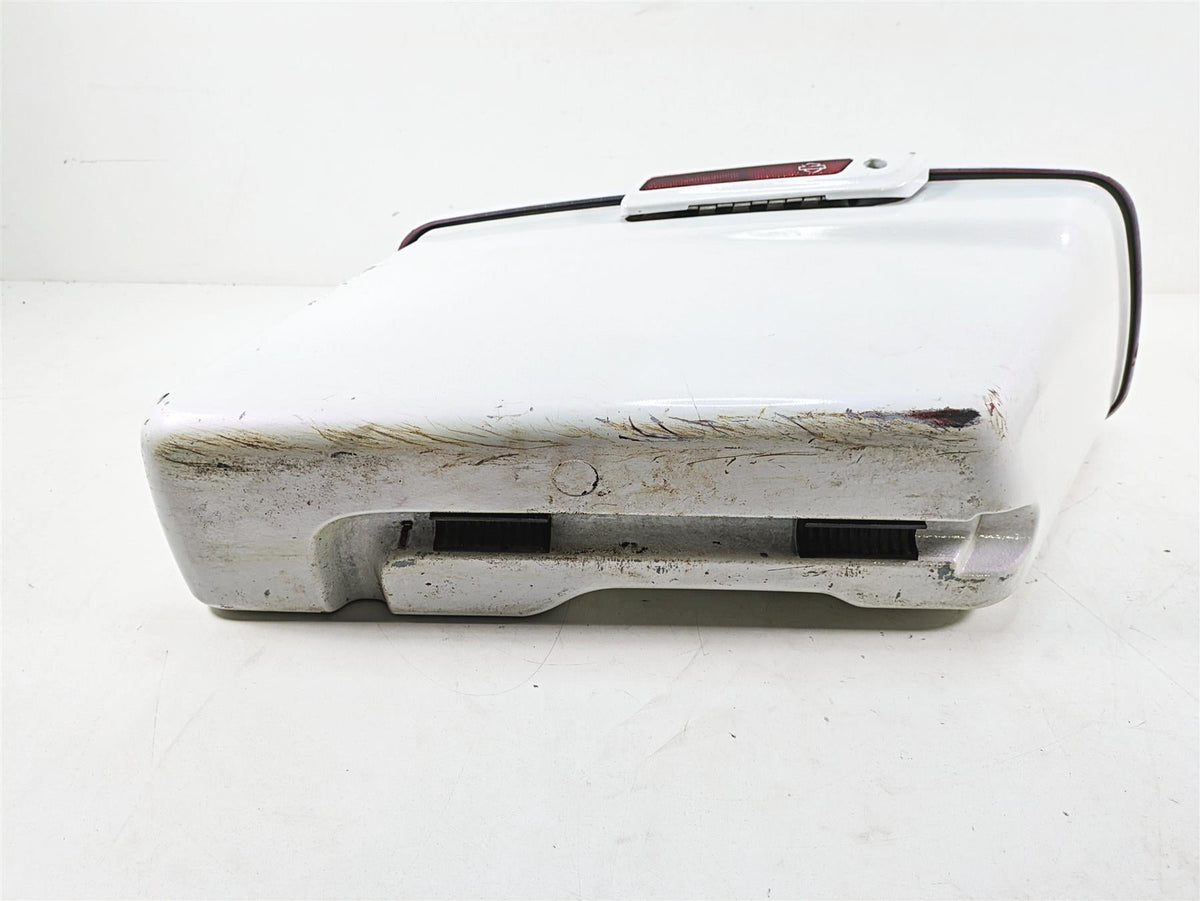 2019 Harley Touring FLHX Street Glide Right Saddlebag Saddle Bag 90200412 {{ shop.shopifyCountryName }} - Mototech271