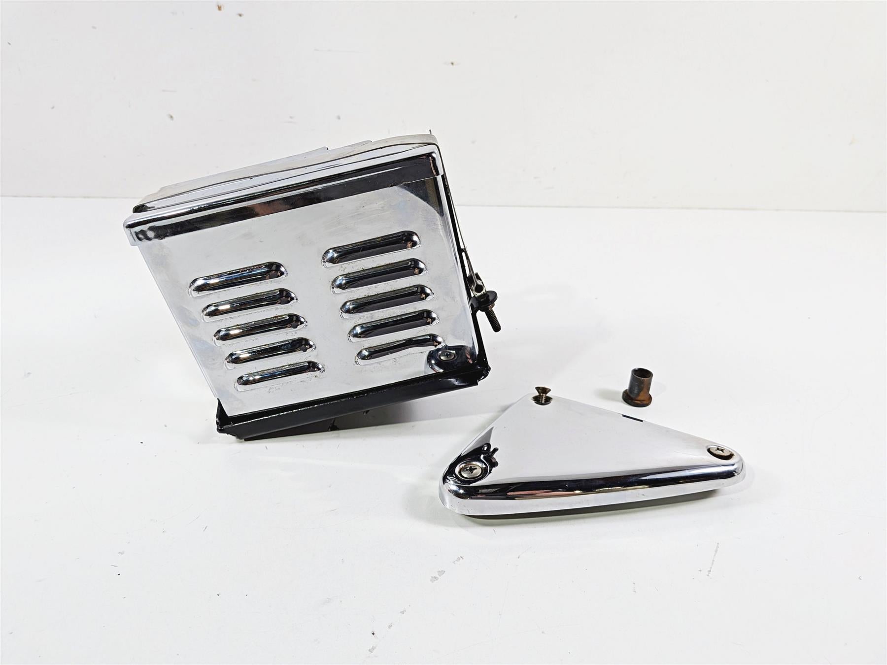 1995 Harley XL883 Sportster Hugger Battery Holder, Cover & Triangle 66194-94A {{ shop.shopifyCountryName }} - Mototech271