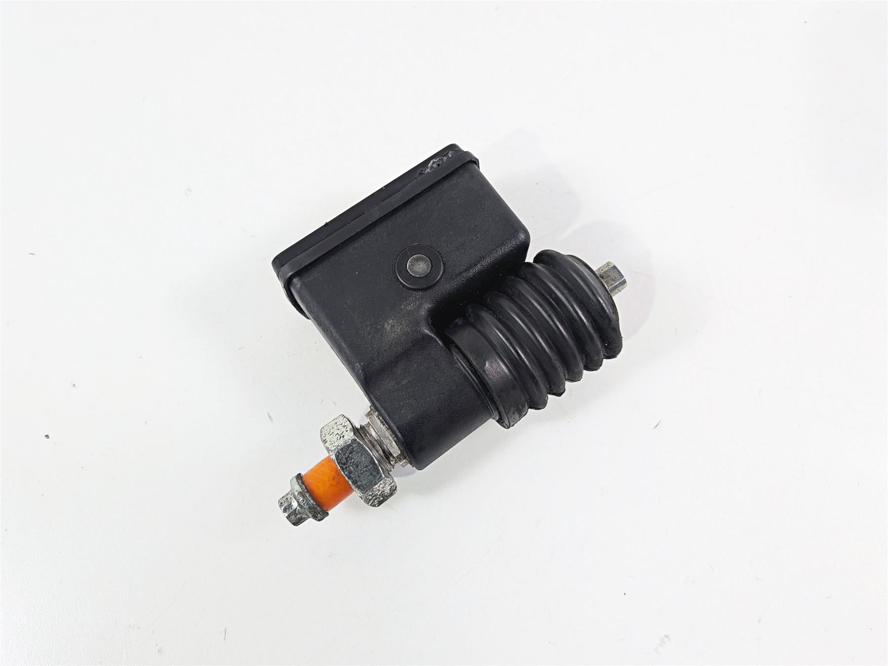 1998 Harley Dyna FXDL Low Rider Rear Brake Master Cylinder 42474-90C {{ shop.shopifyCountryName }} - Mototech271